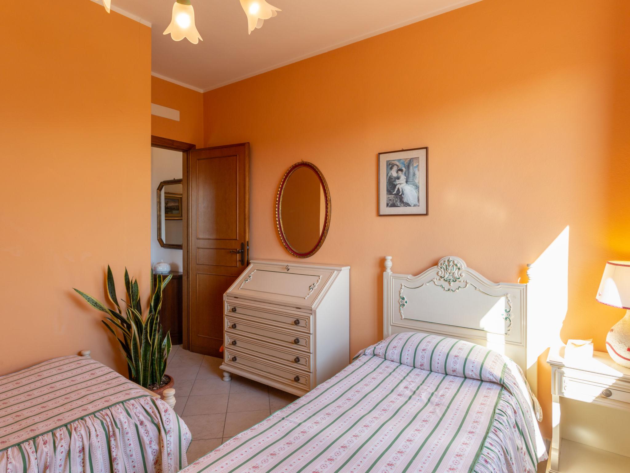 Foto 16 - Casa con 3 camere da letto a Pietrasanta con giardino e vista mare