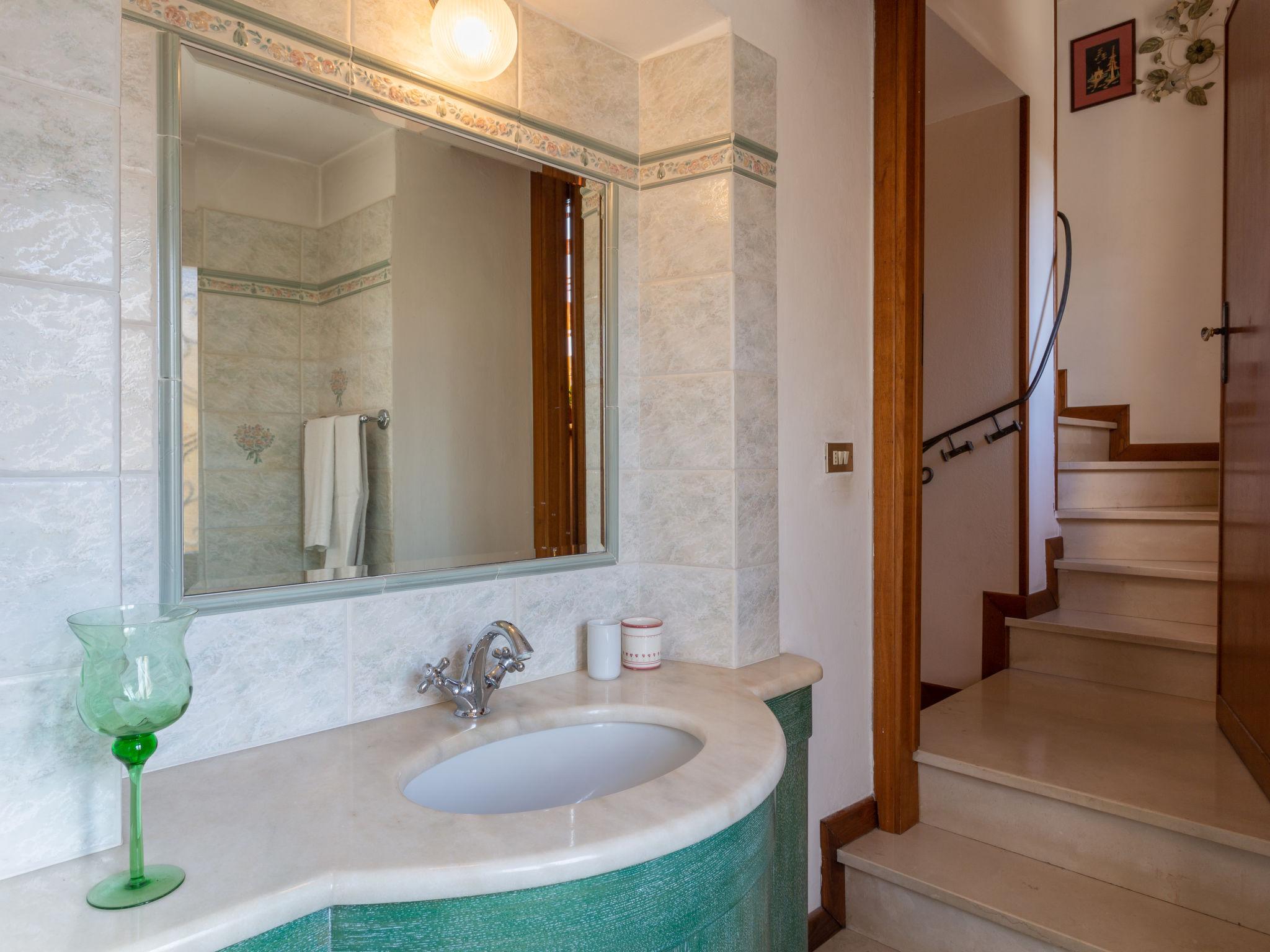 Foto 20 - Casa con 3 camere da letto a Pietrasanta con giardino e vista mare