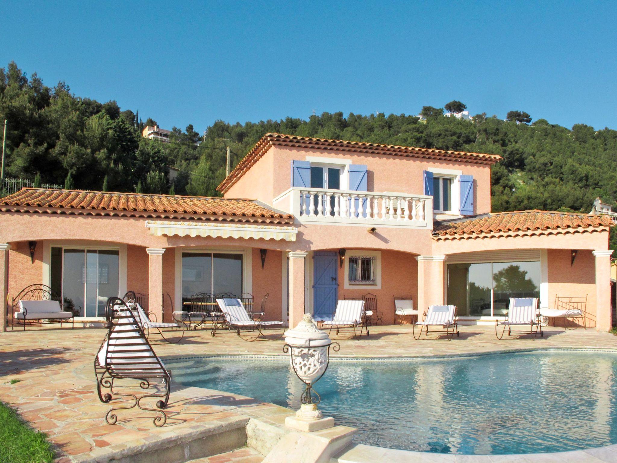 Photo 1 - Maison de 5 chambres à Carqueiranne avec piscine privée et vues à la mer