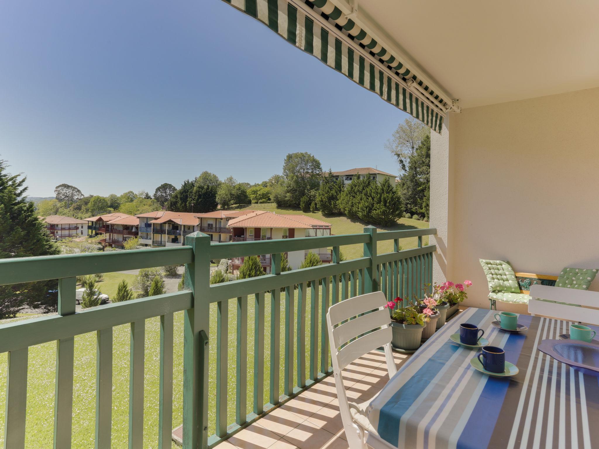 Foto 1 - Apartamento de 1 habitación en Saint-Jean-de-Luz con terraza y vistas al mar