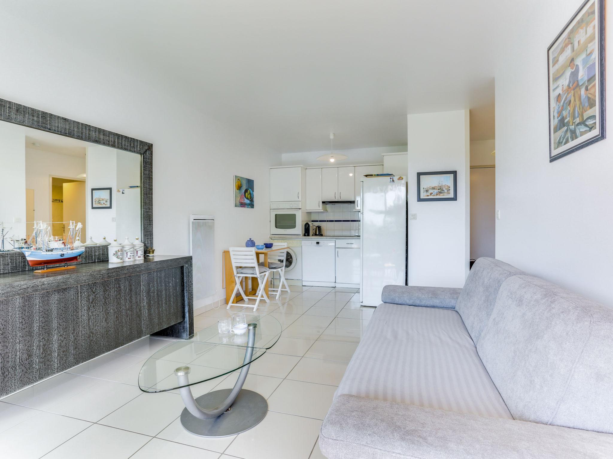 Foto 2 - Apartamento de 1 quarto em Saint-Jean-de-Luz com terraço e vistas do mar
