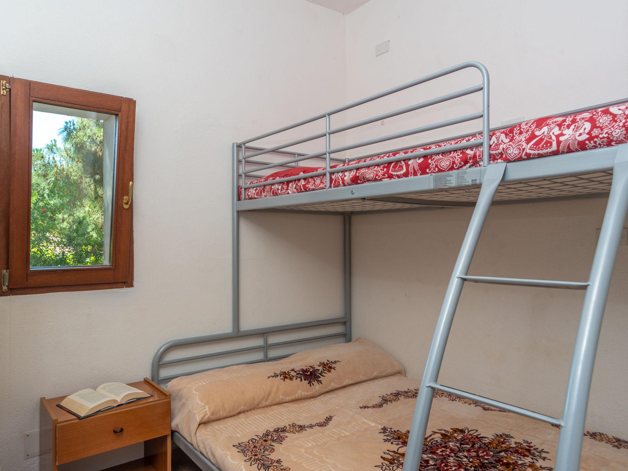 Foto 15 - Appartamento con 4 camere da letto a Valledoria con giardino e vista mare