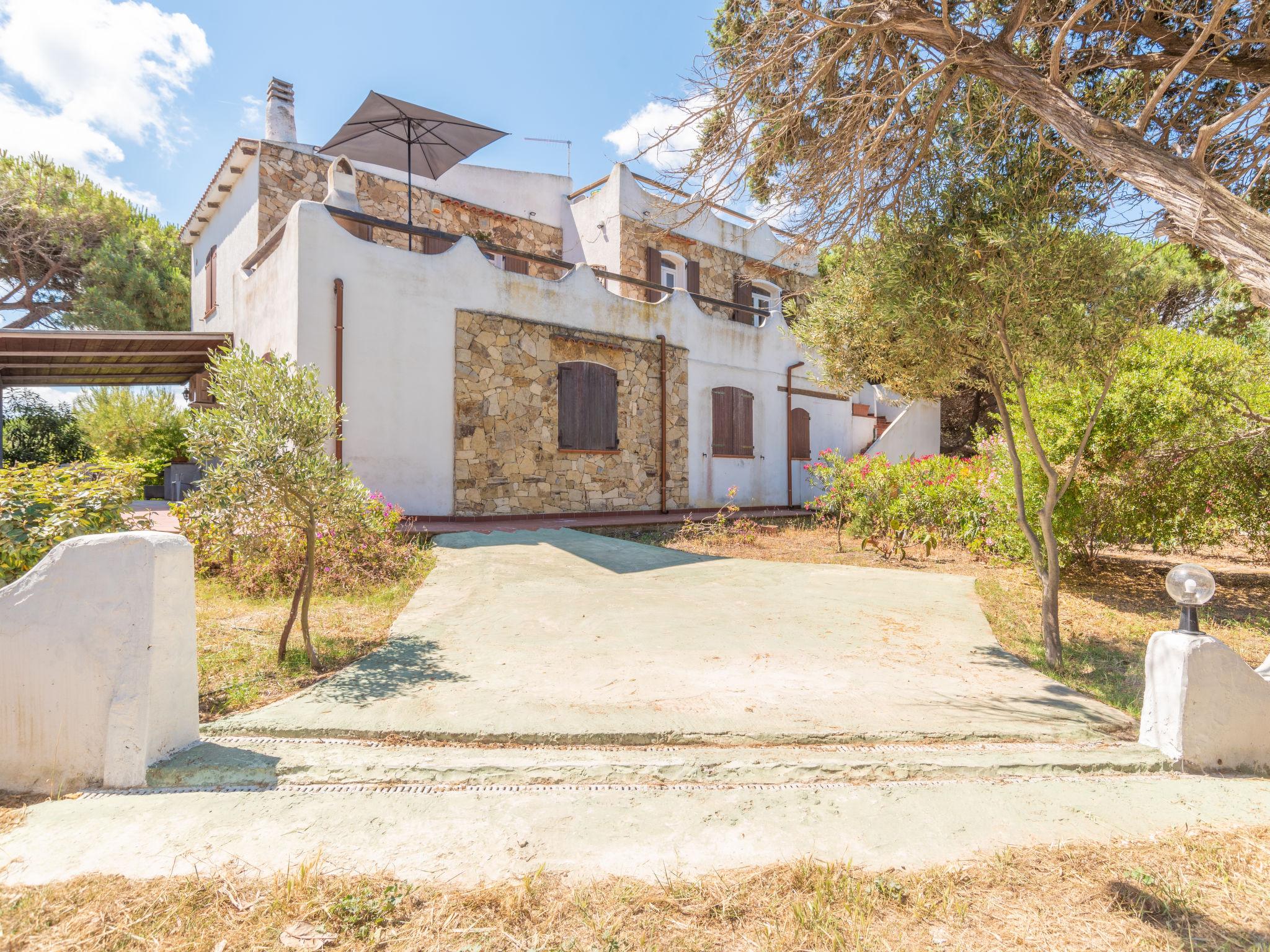 Photo 2 - Appartement de 4 chambres à Valledoria avec jardin et vues à la mer