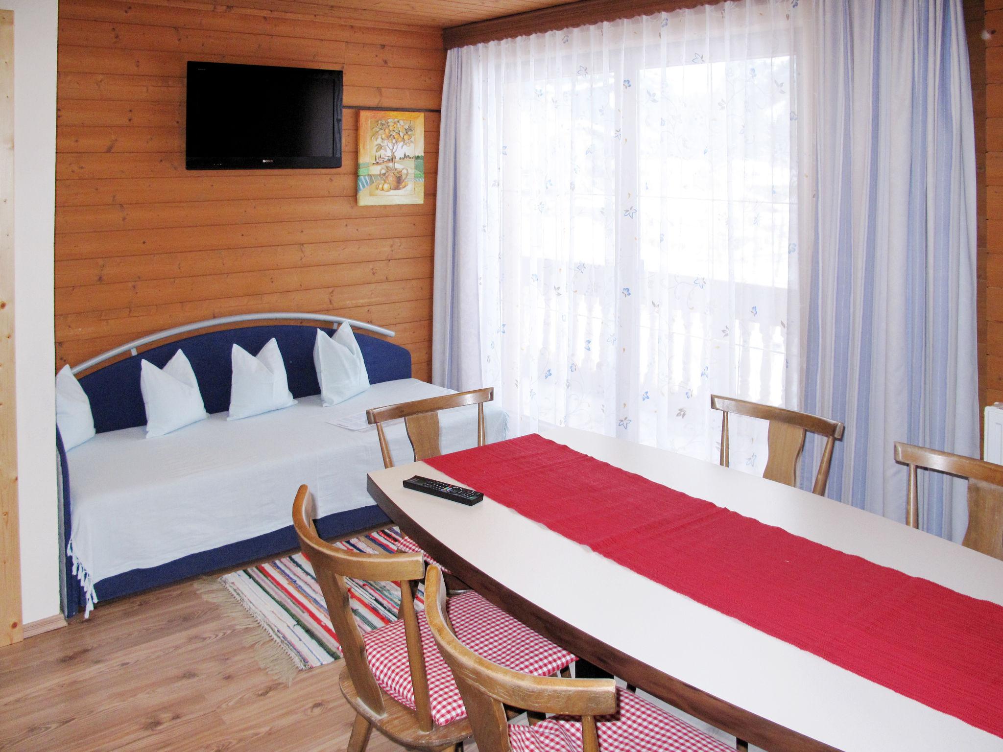 Foto 2 - Apartamento de 2 quartos em Mayrhofen com vista para a montanha