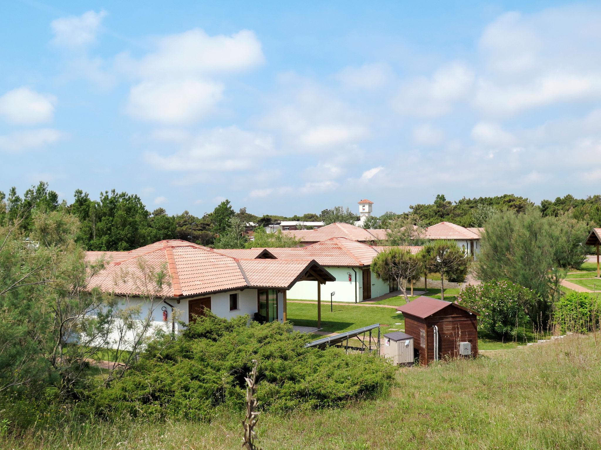 Foto 3 - Haus mit 1 Schlafzimmer in Rosolina mit schwimmbad und blick aufs meer