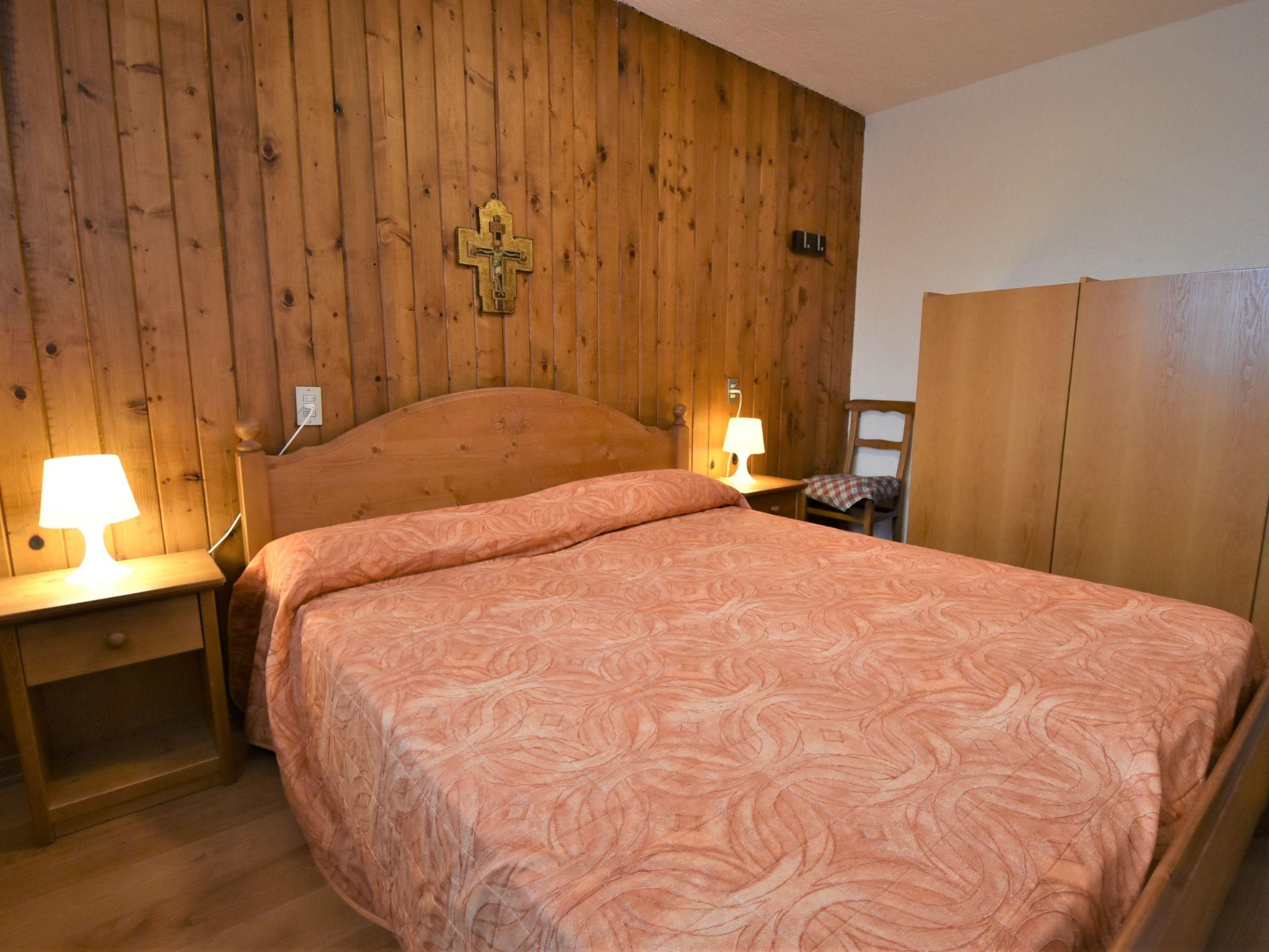 Foto 10 - Appartamento con 1 camera da letto a Pinzolo con giardino e vista sulle montagne