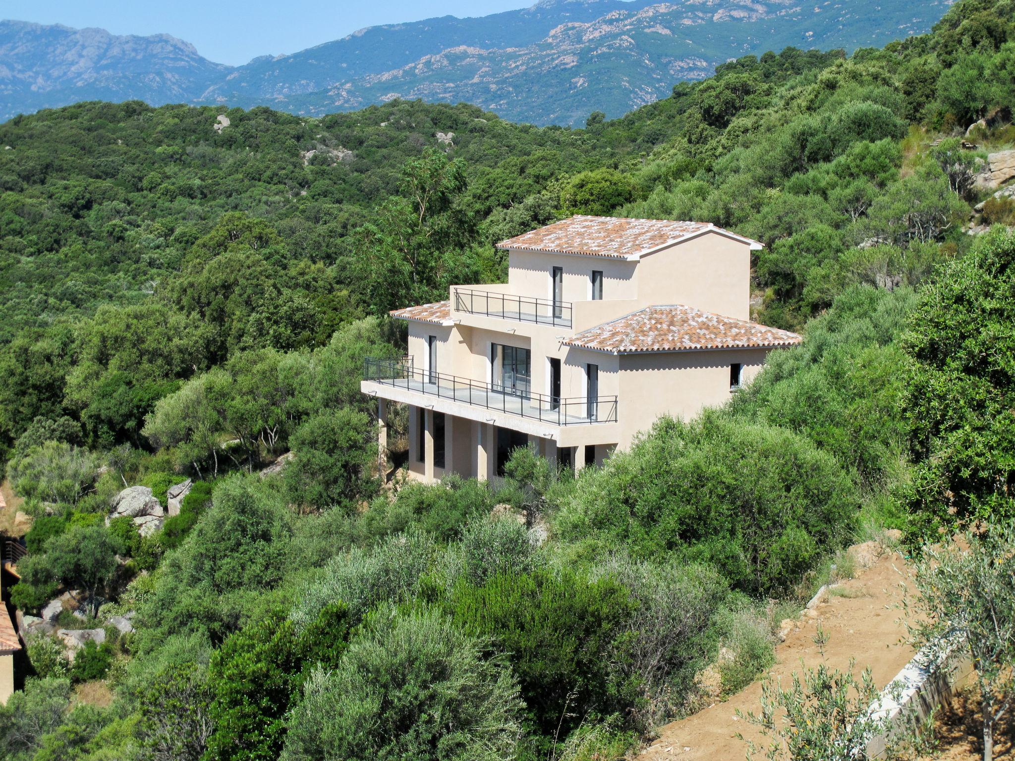 Foto 2 - Casa con 4 camere da letto a Zonza con piscina e giardino