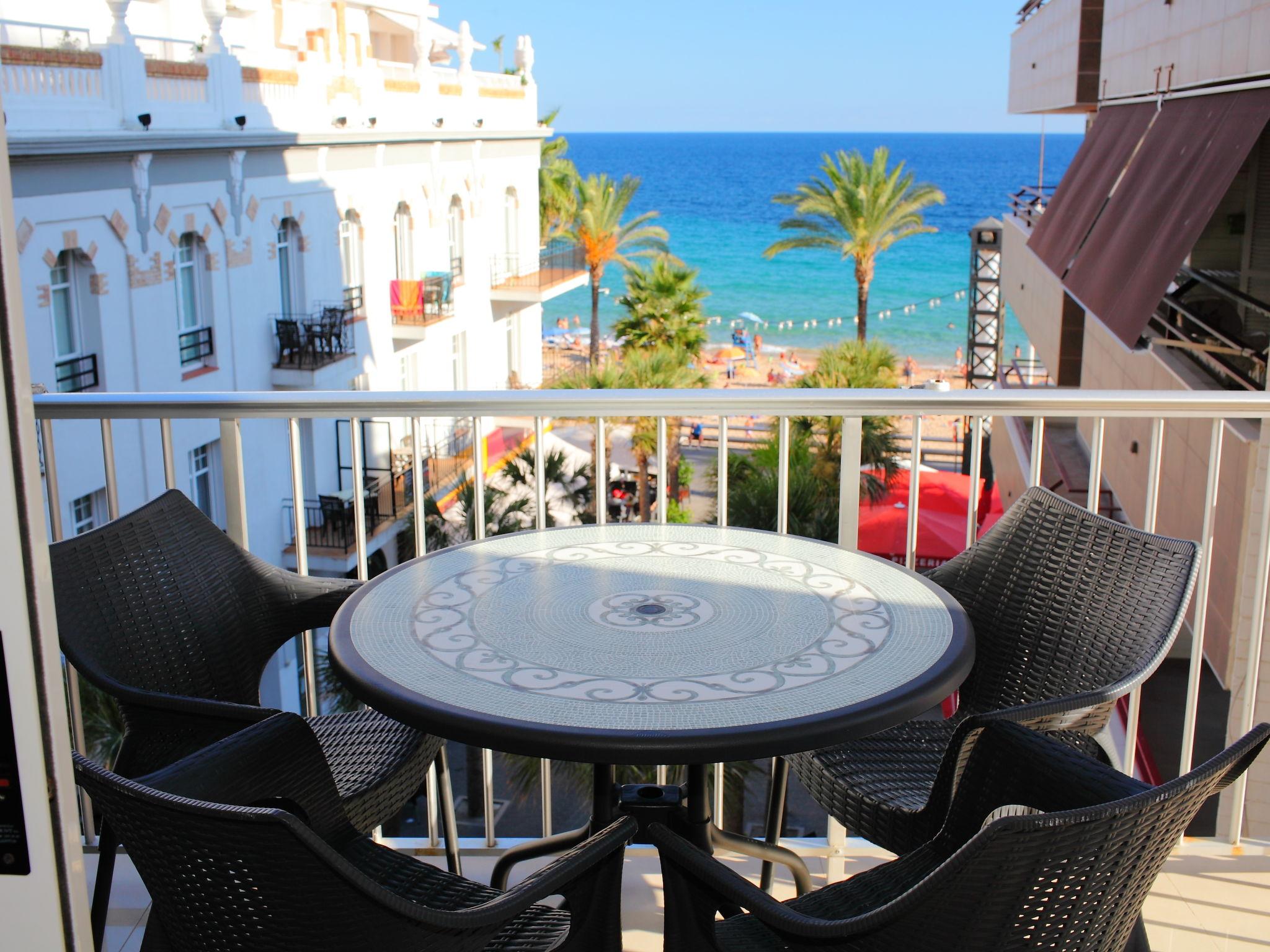 Foto 1 - Apartamento de 2 habitaciones en Benidorm con vistas al mar