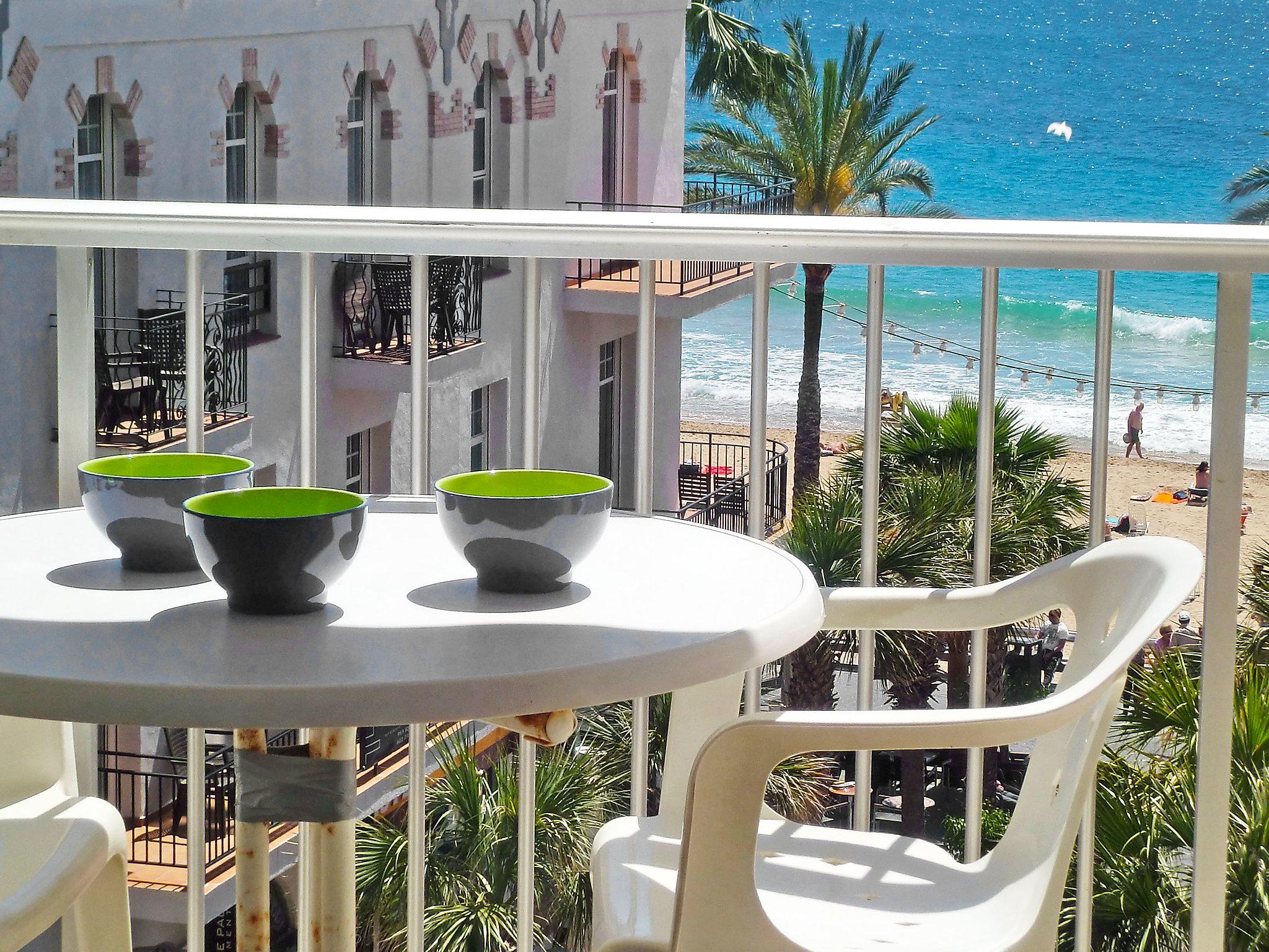 Photo 5 - 2 bedroom Apartment in Benidorm with sea view