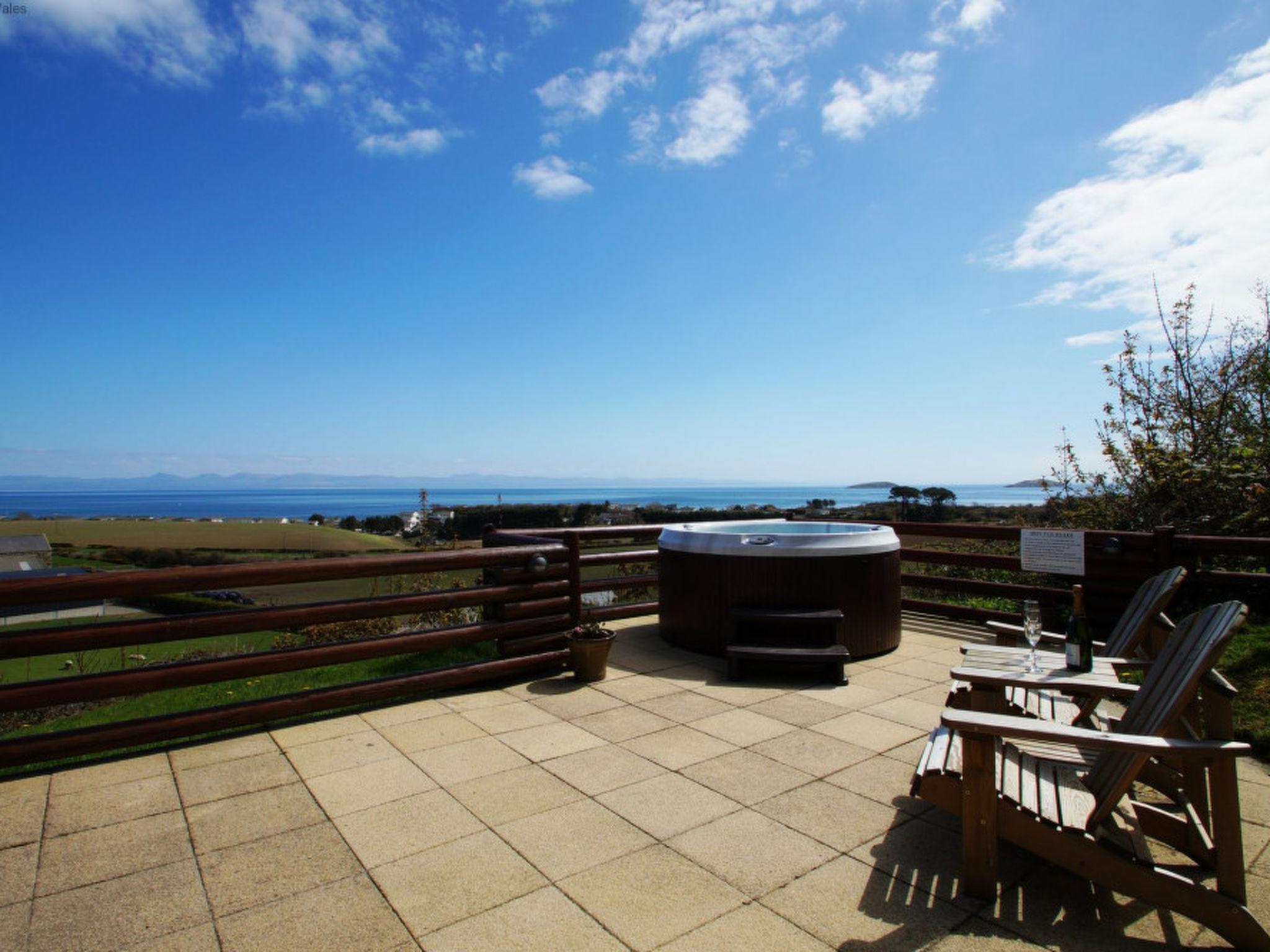 Photo 10 - Maison de 2 chambres à Pwllheli avec jardin et vues à la mer