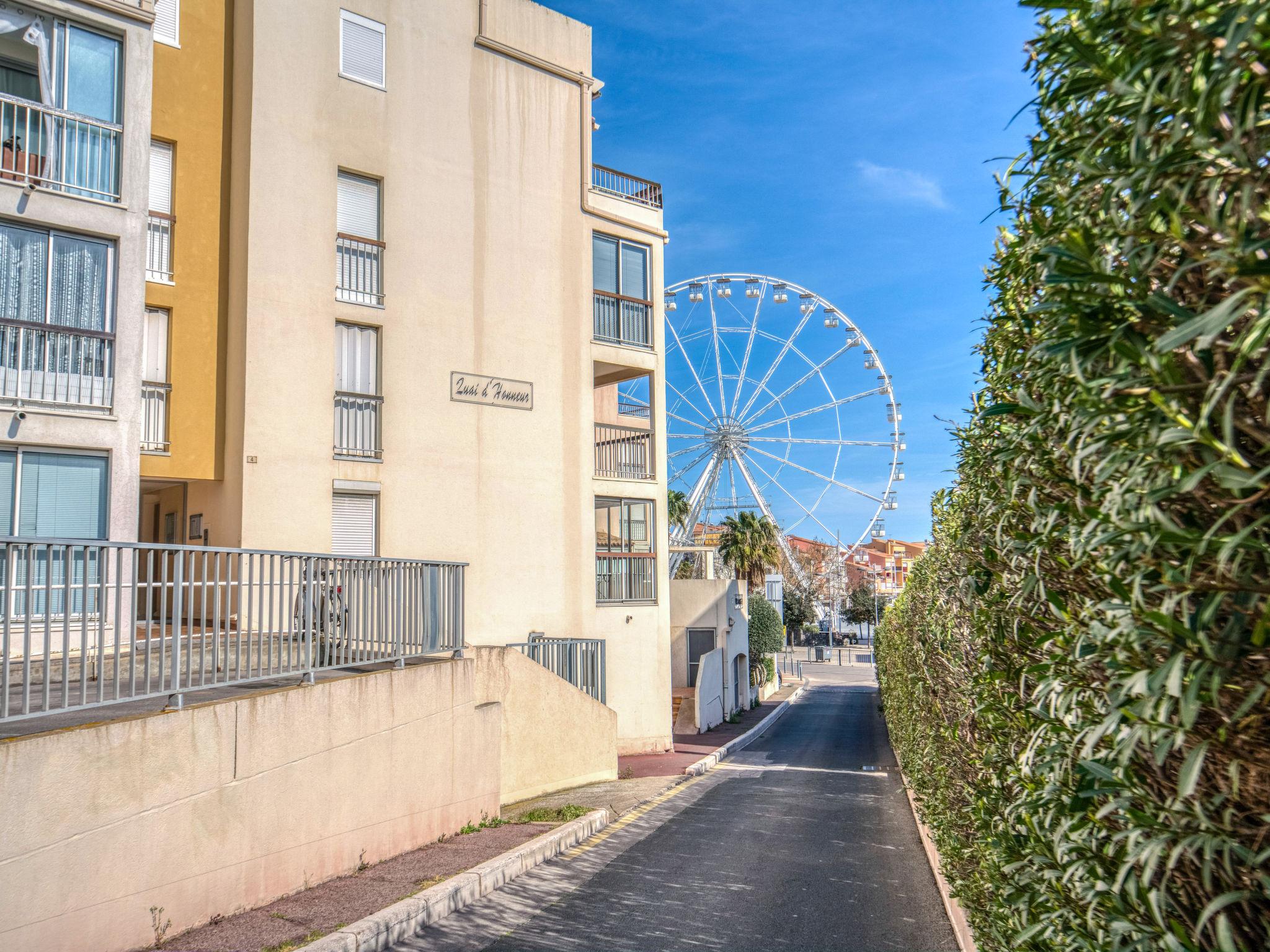Foto 16 - Appartamento con 1 camera da letto a Agde con terrazza e vista mare