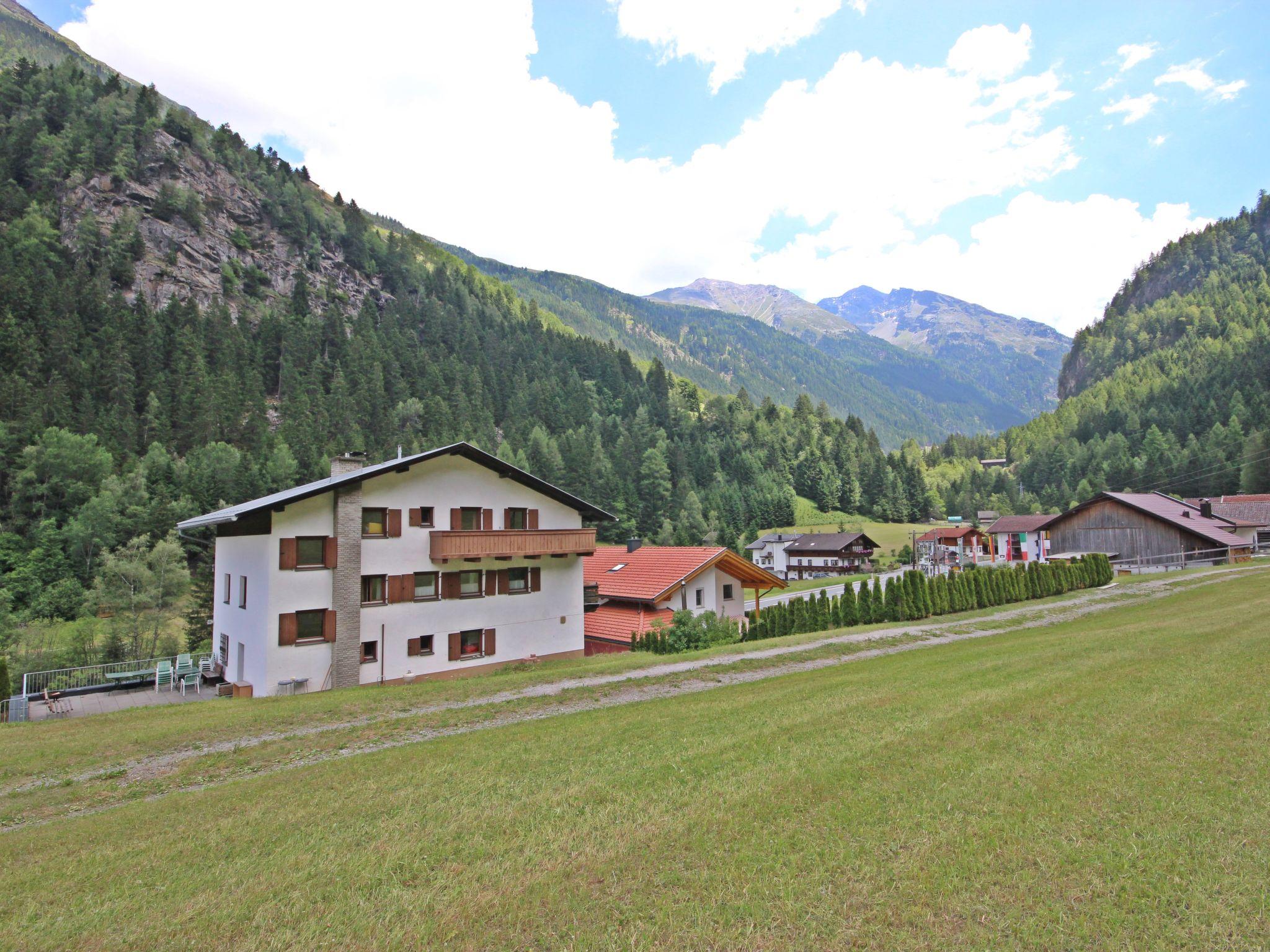 Foto 20 - Haus mit 10 Schlafzimmern in Sankt Leonhard im Pitztal mit garten und blick auf die berge