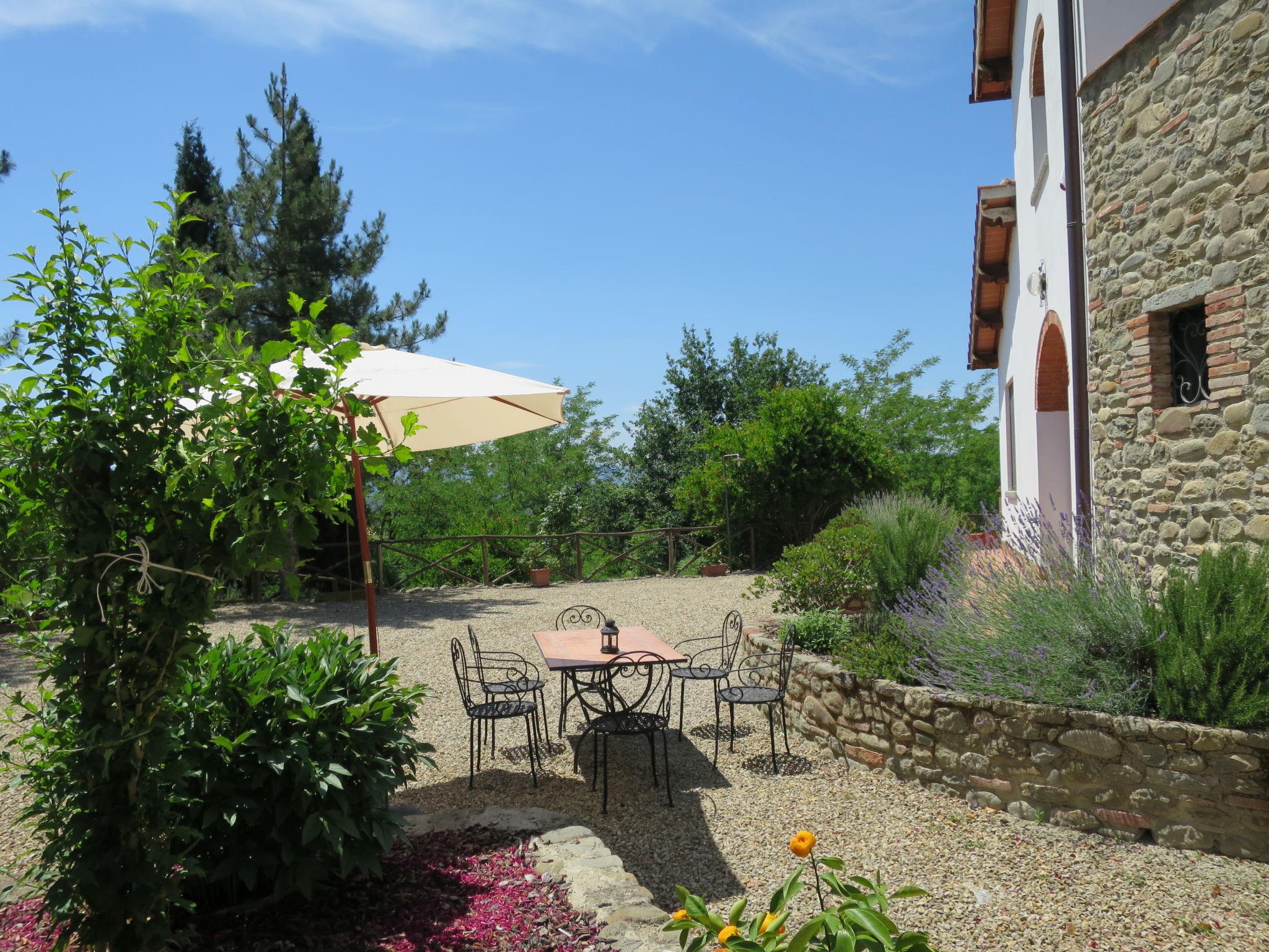 Foto 31 - Casa de 3 quartos em Terranuova Bracciolini com piscina privada e jardim