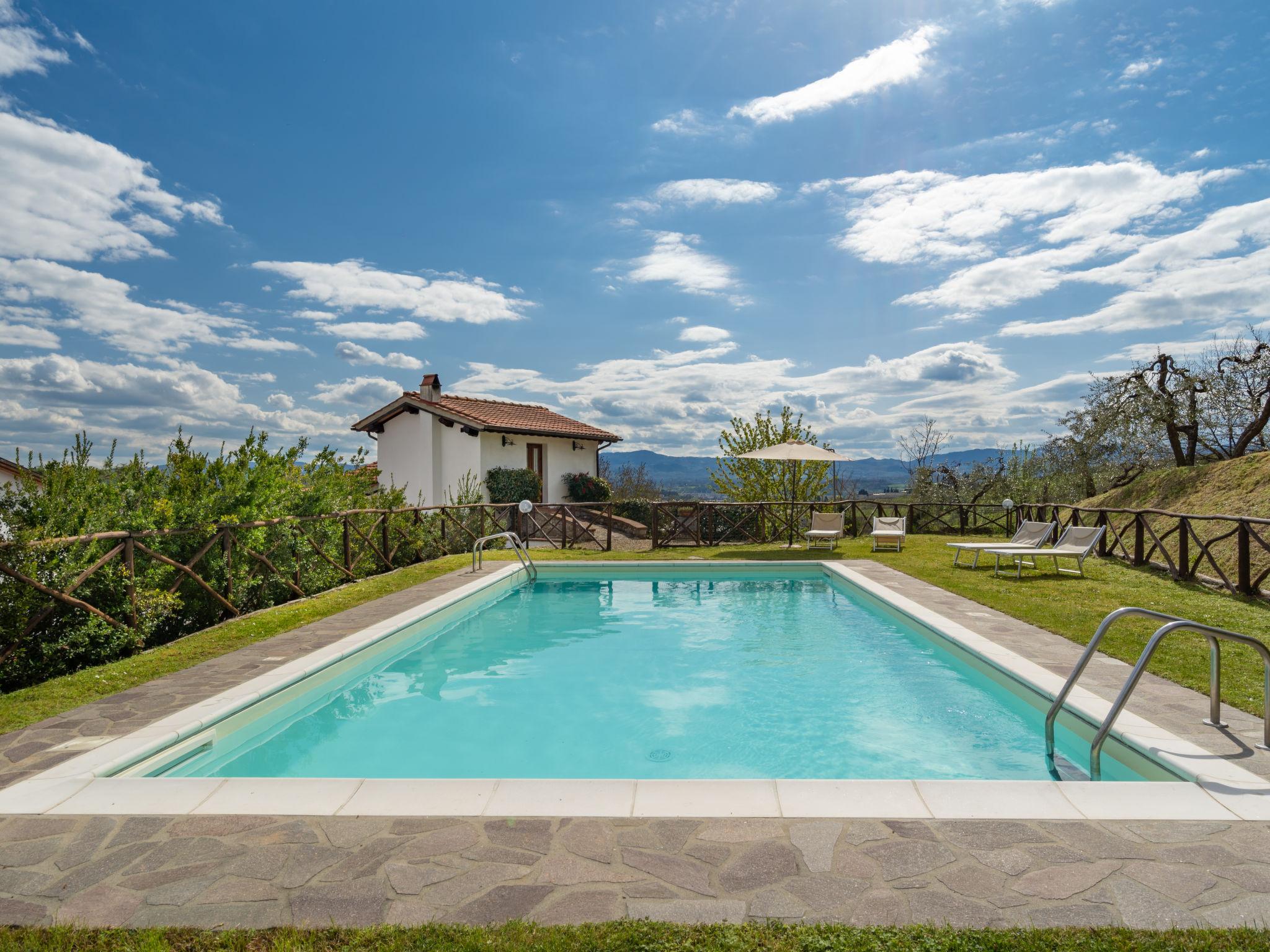 Foto 2 - Casa de 3 quartos em Terranuova Bracciolini com piscina privada e jardim