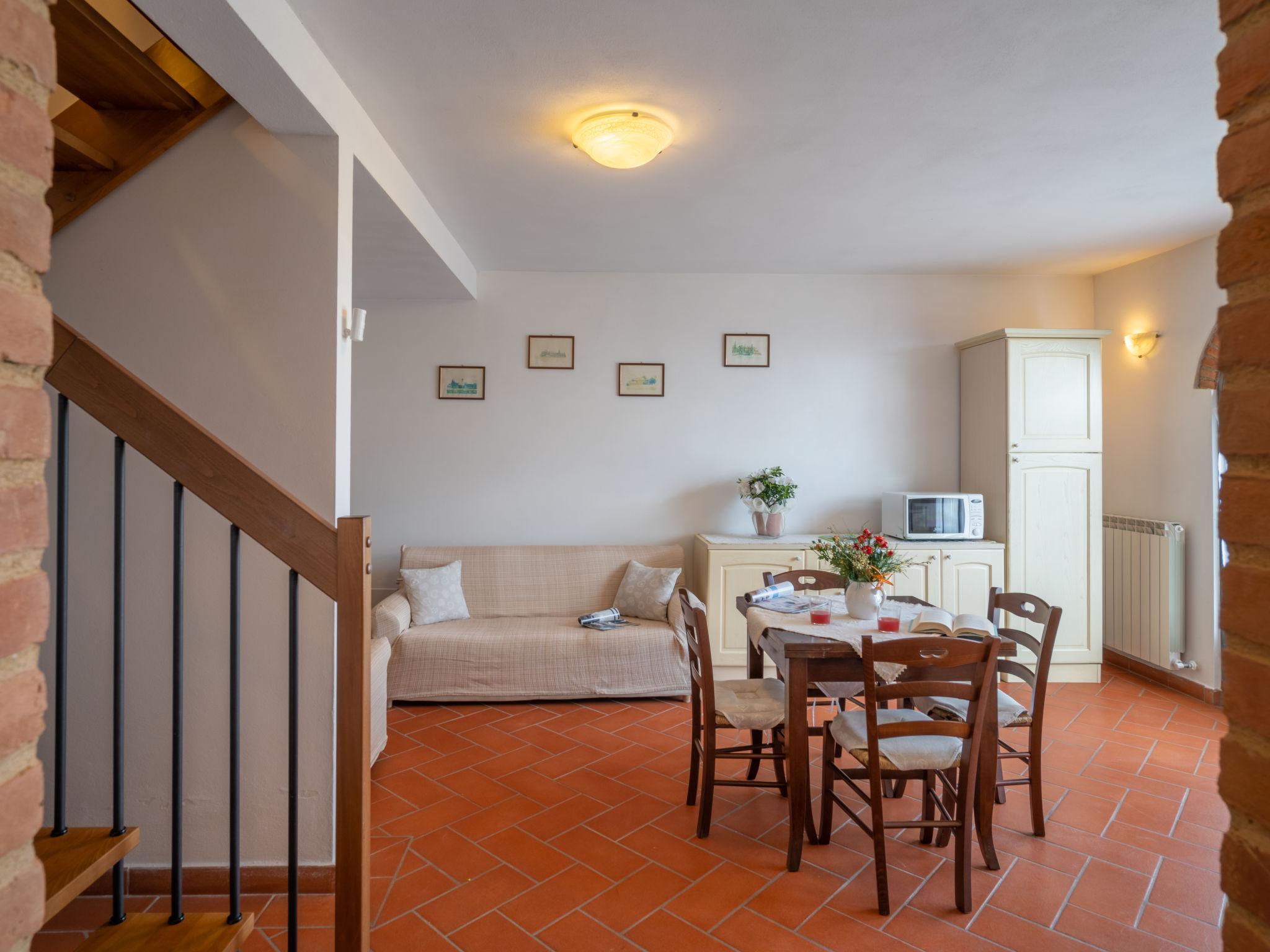 Foto 9 - Haus mit 3 Schlafzimmern in Terranuova Bracciolini mit privater pool und garten