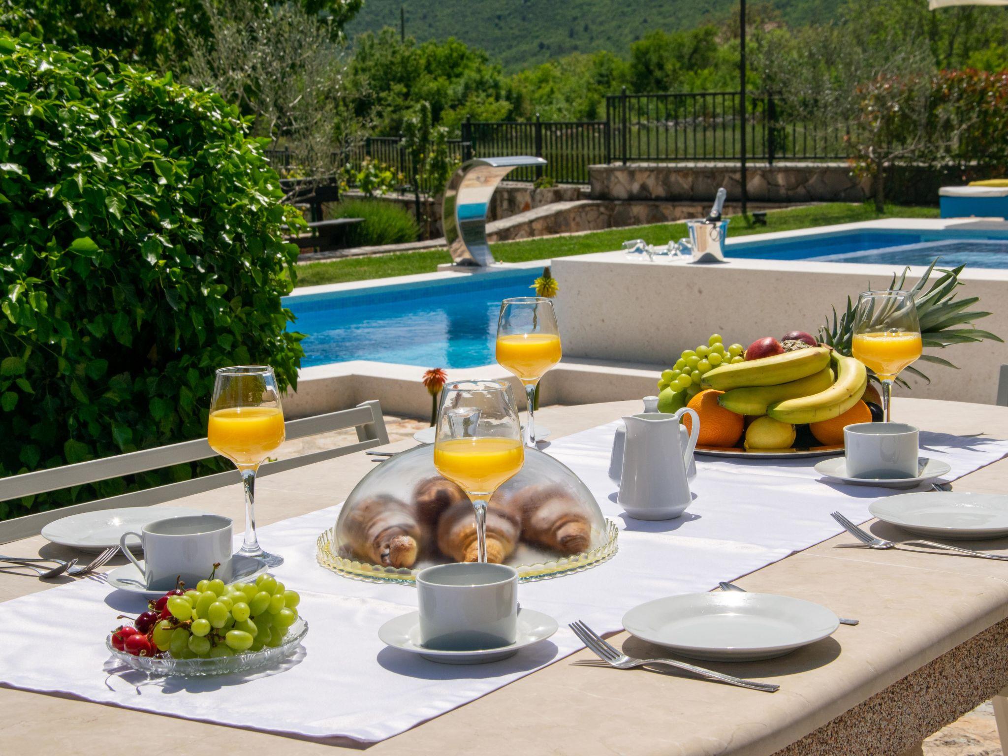 Photo 23 - Maison de 3 chambres à Seget avec piscine privée et vues à la mer