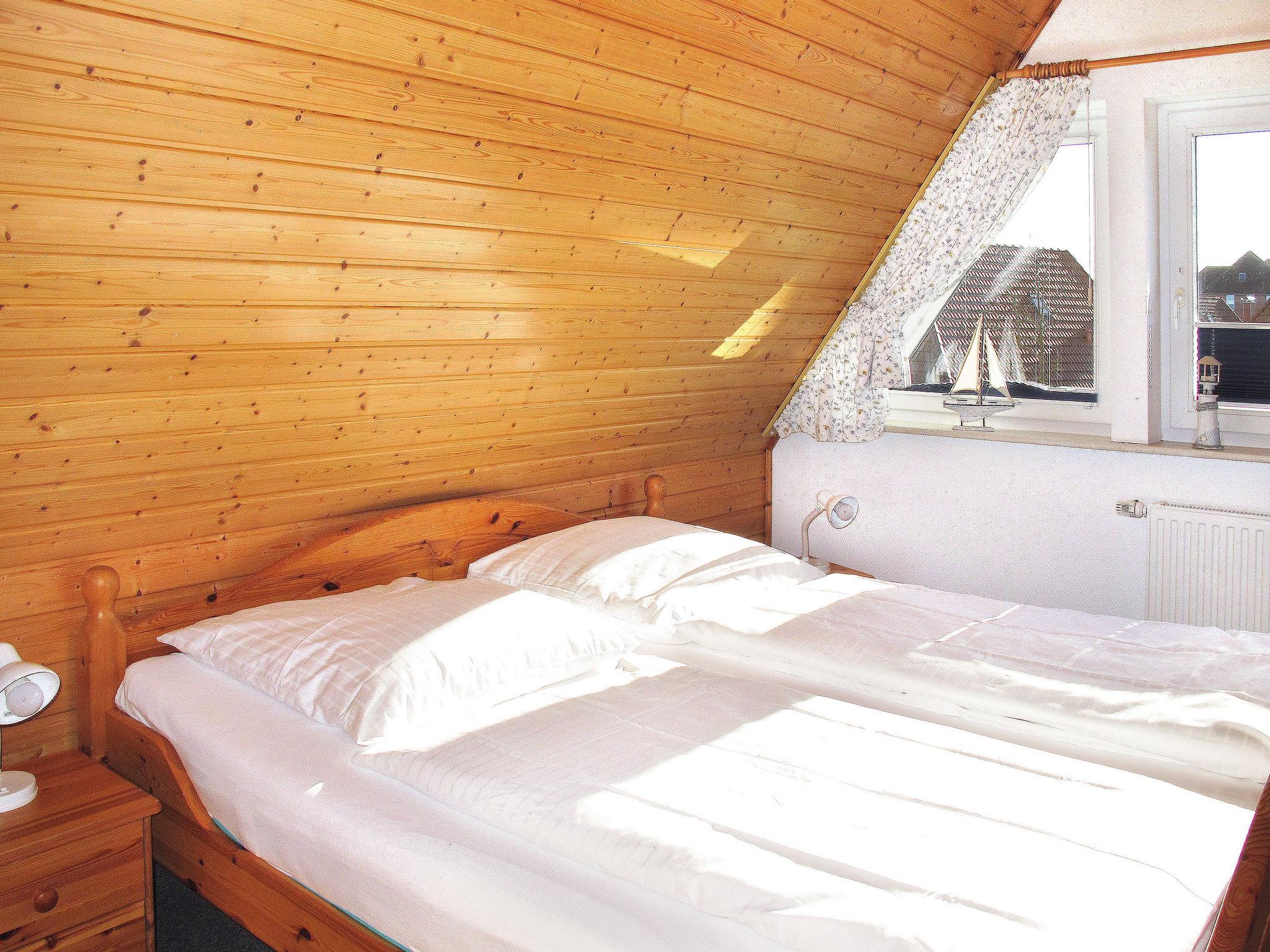 Foto 10 - Casa con 2 camere da letto a Wurster Nordseeküste con terrazza e vista mare