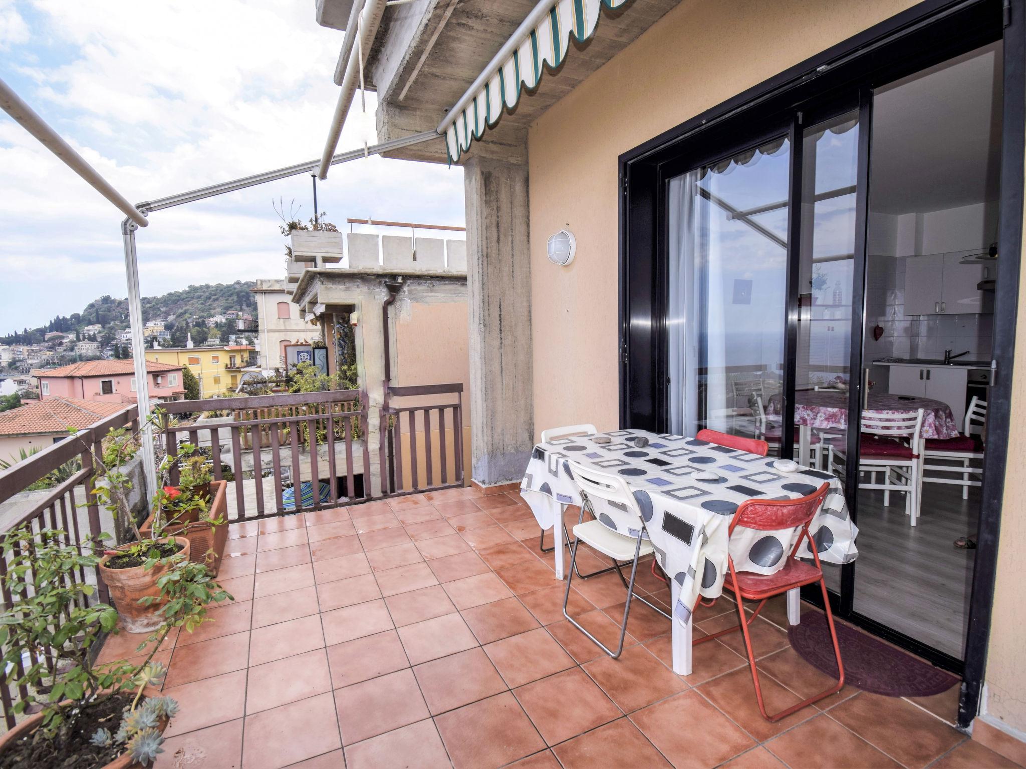 Foto 15 - Apartamento de 1 habitación en Taormina con terraza y vistas al mar