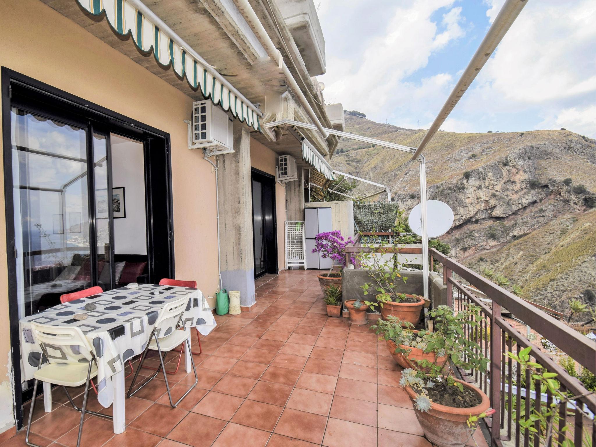 Foto 2 - Apartment mit 1 Schlafzimmer in Taormina mit terrasse und blick aufs meer