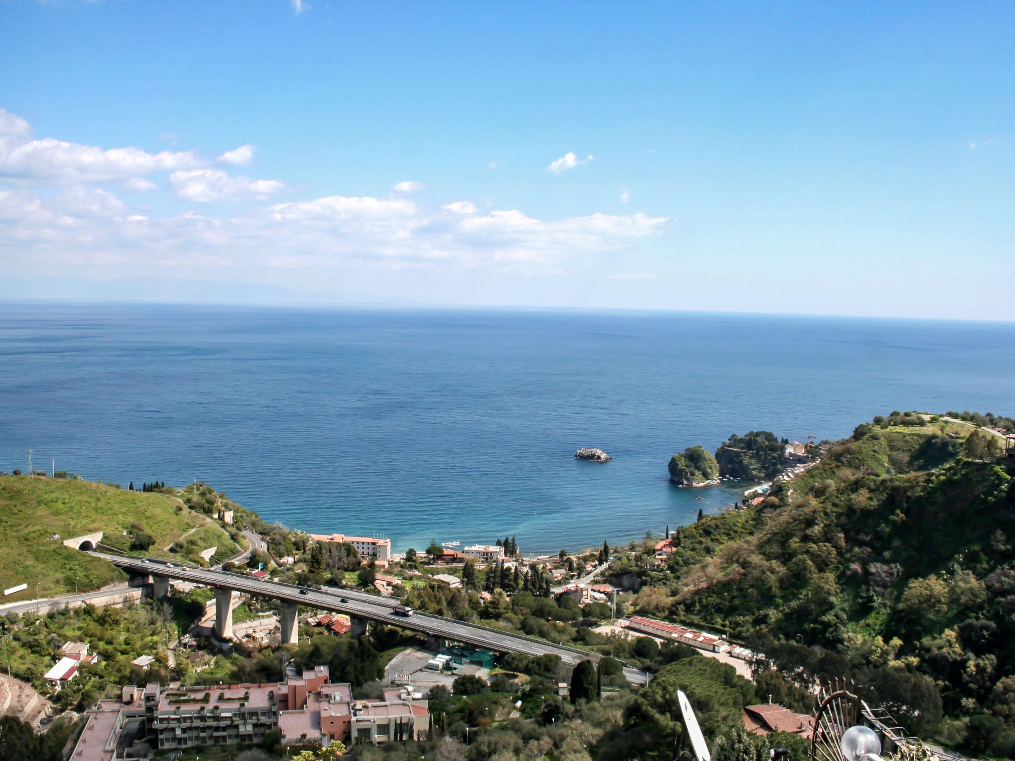 Foto 3 - Apartamento de 1 quarto em Taormina com terraço e vistas do mar