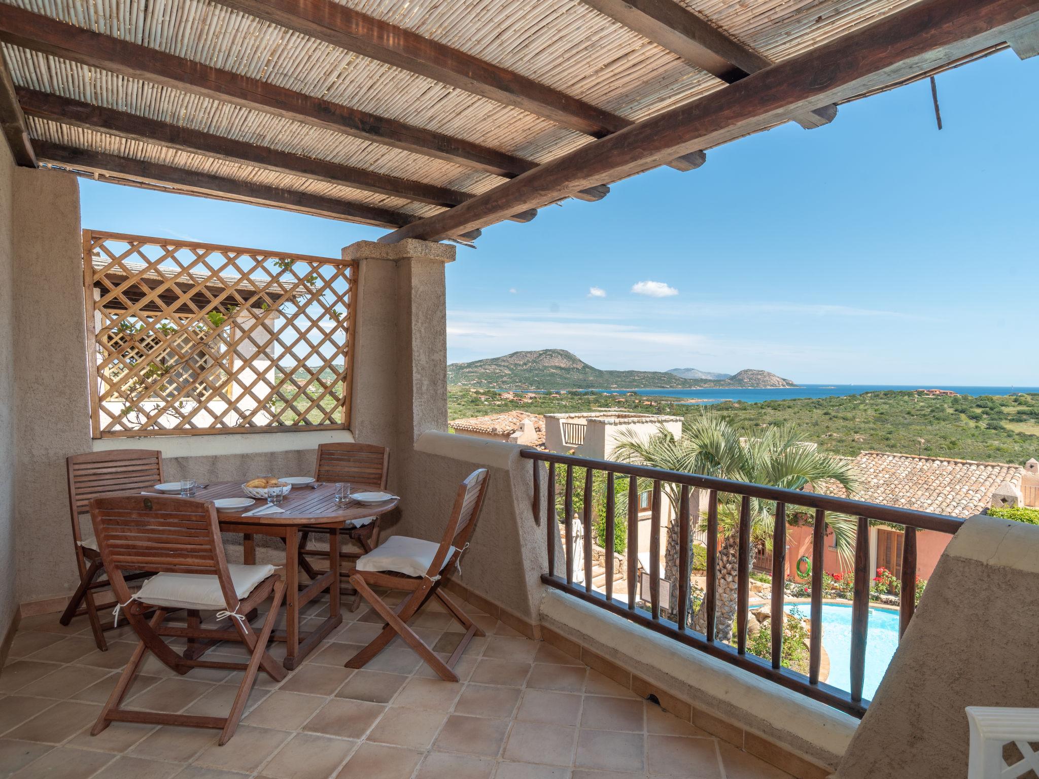 Photo 5 - Maison de 2 chambres à Loiri Porto San Paolo avec piscine et vues à la mer