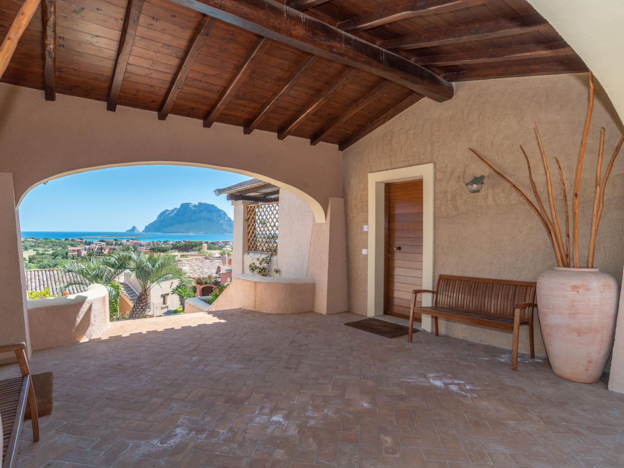 Photo 3 - Maison de 2 chambres à Loiri Porto San Paolo avec piscine et vues à la mer