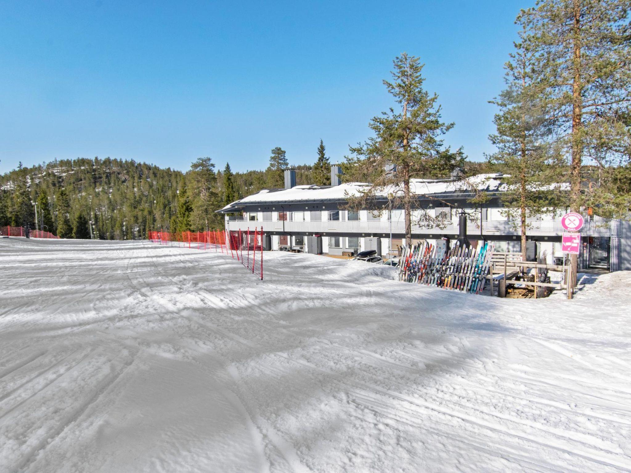 Foto 12 - Haus mit 1 Schlafzimmer in Kuusamo mit blick auf die berge