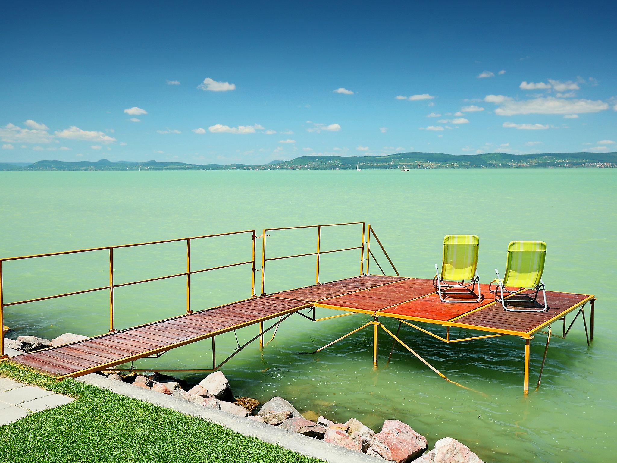 Photo 2 - Maison de 3 chambres à Balatonlelle avec terrasse