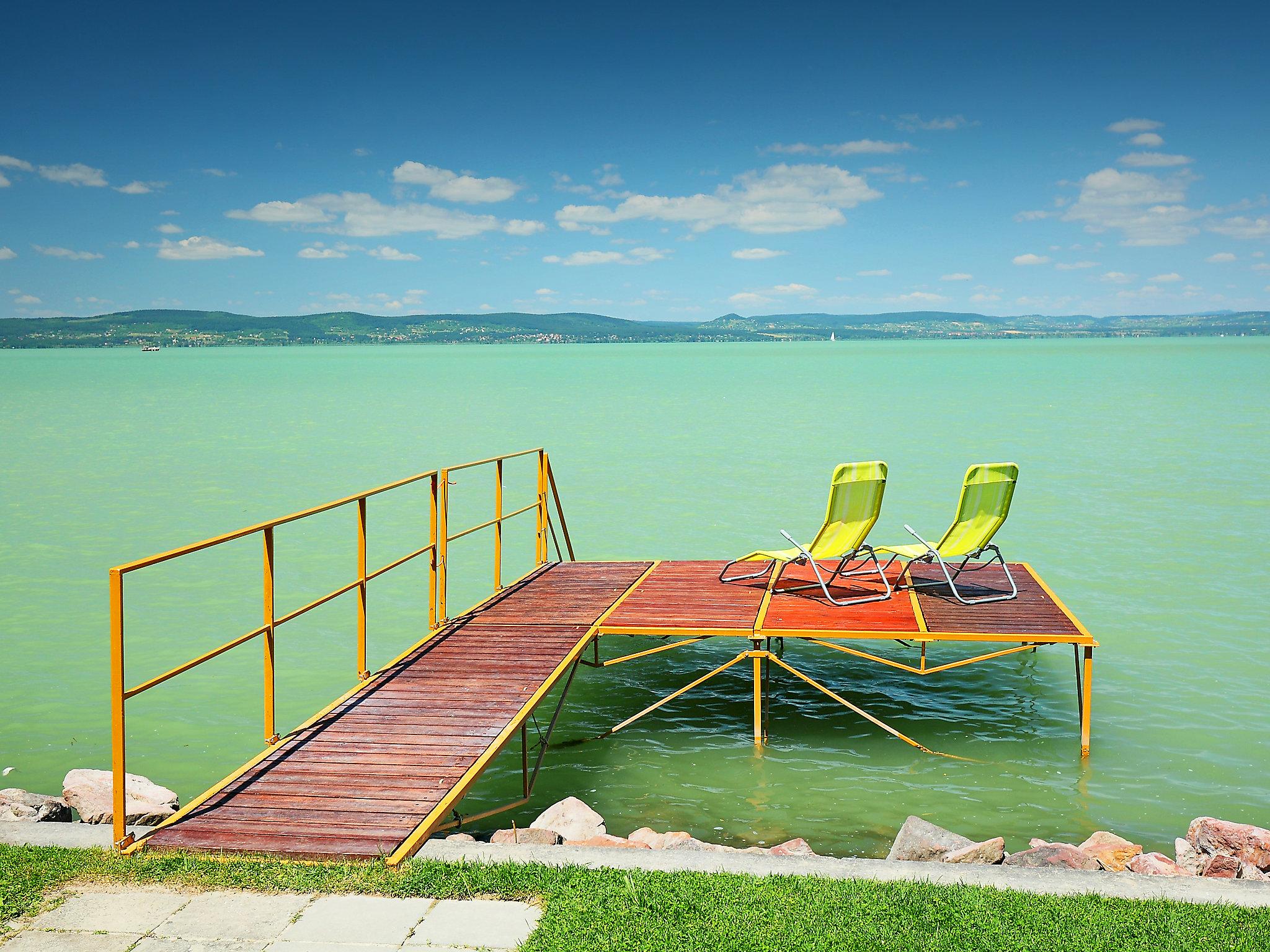 Foto 19 - Casa de 3 quartos em Balatonlelle com terraço