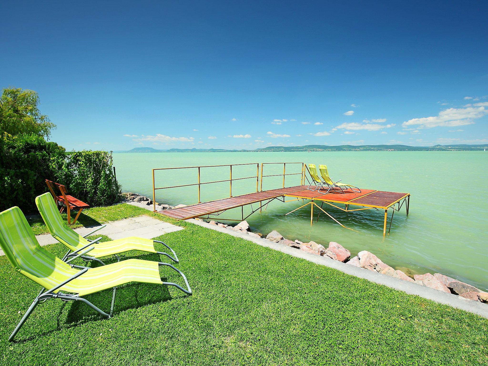 Foto 18 - Haus mit 3 Schlafzimmern in Balatonlelle mit terrasse