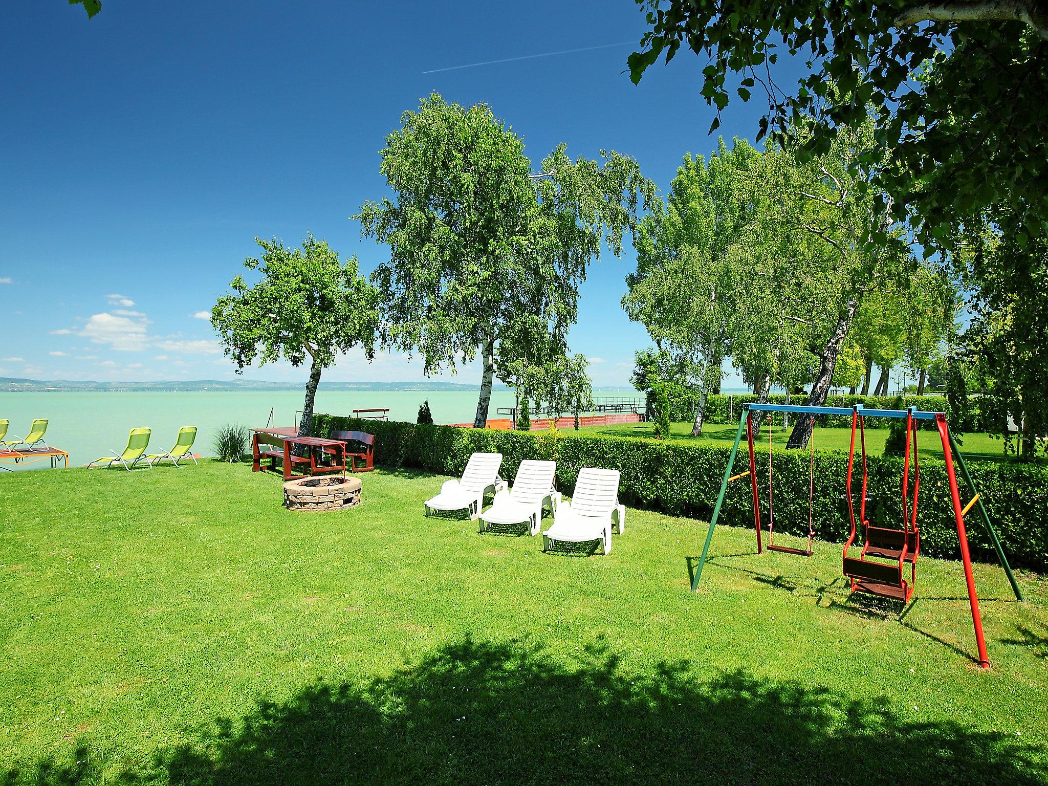 Photo 22 - 3 bedroom House in Balatonlelle with terrace