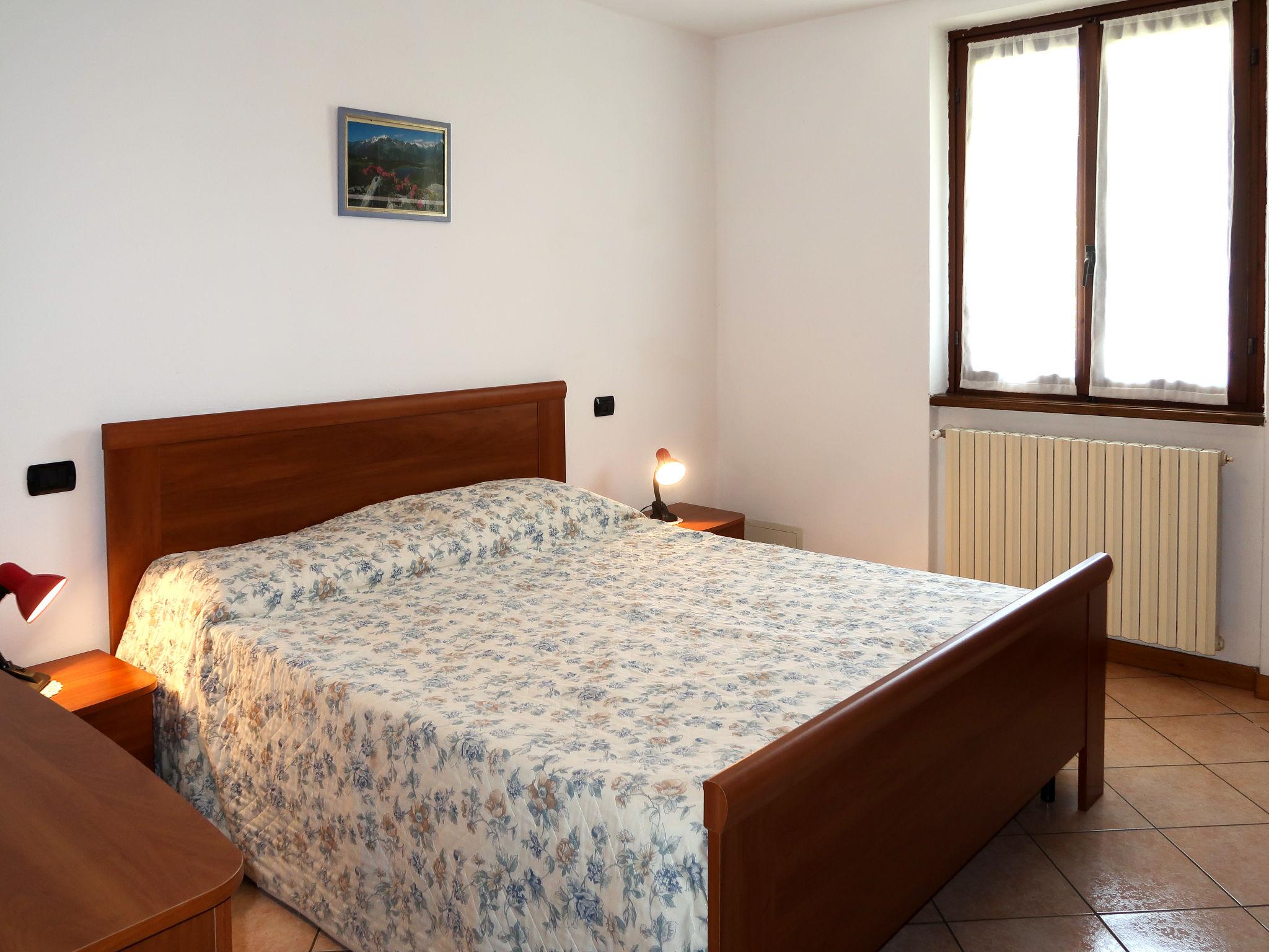 Foto 10 - Appartamento con 2 camere da letto a Gravedona ed Uniti con terrazza e vista sulle montagne