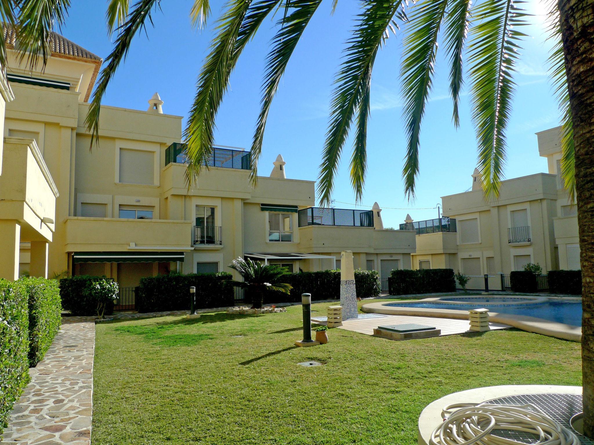 Photo 2 - Appartement de 2 chambres à Dénia avec piscine et vues à la mer