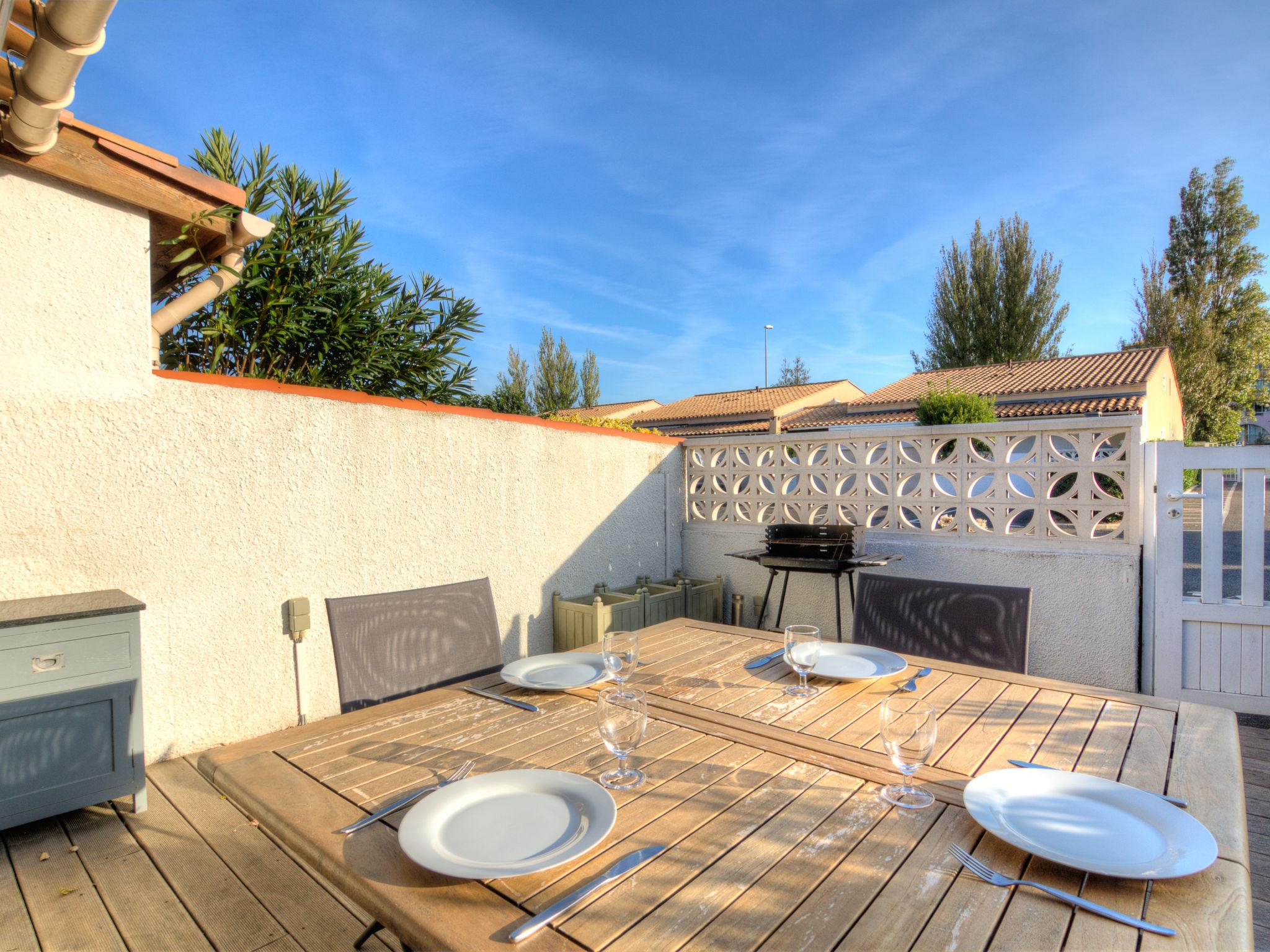 Photo 12 - Maison de 1 chambre à Agde avec piscine et terrasse