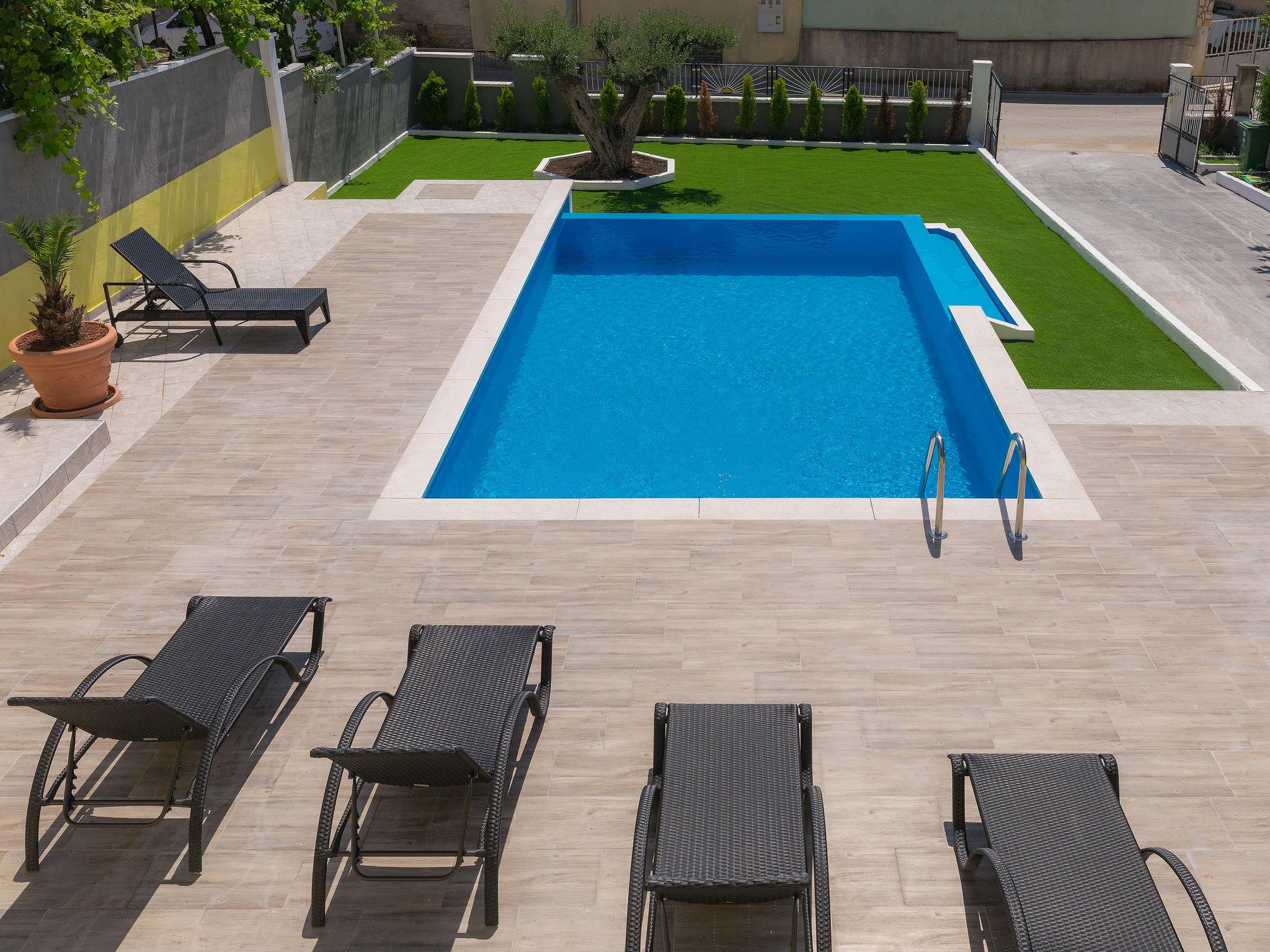Photo 3 - Maison de 3 chambres à Ližnjan avec piscine privée et jardin