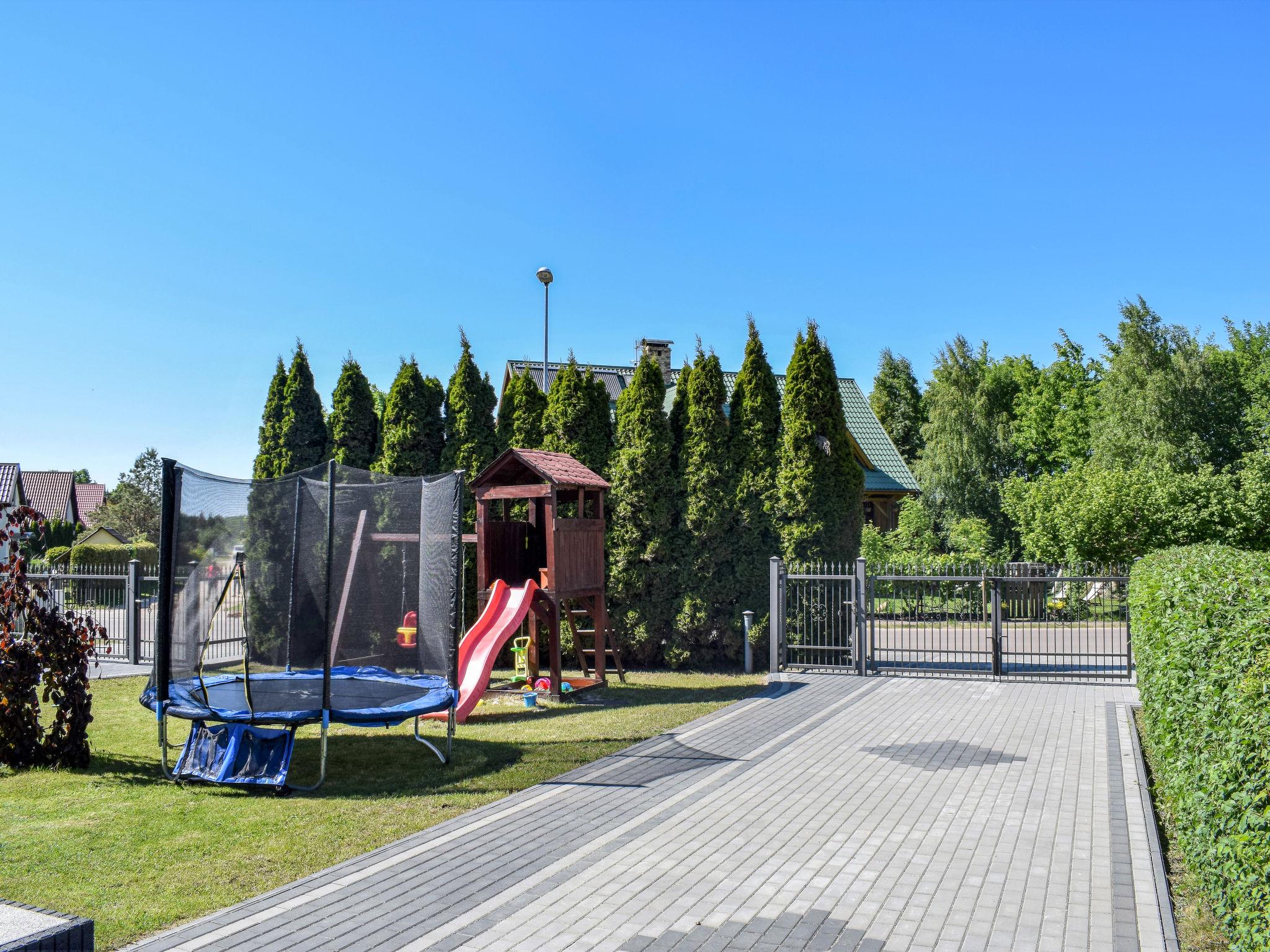 Foto 4 - Casa de 2 habitaciones en Choczewo con terraza