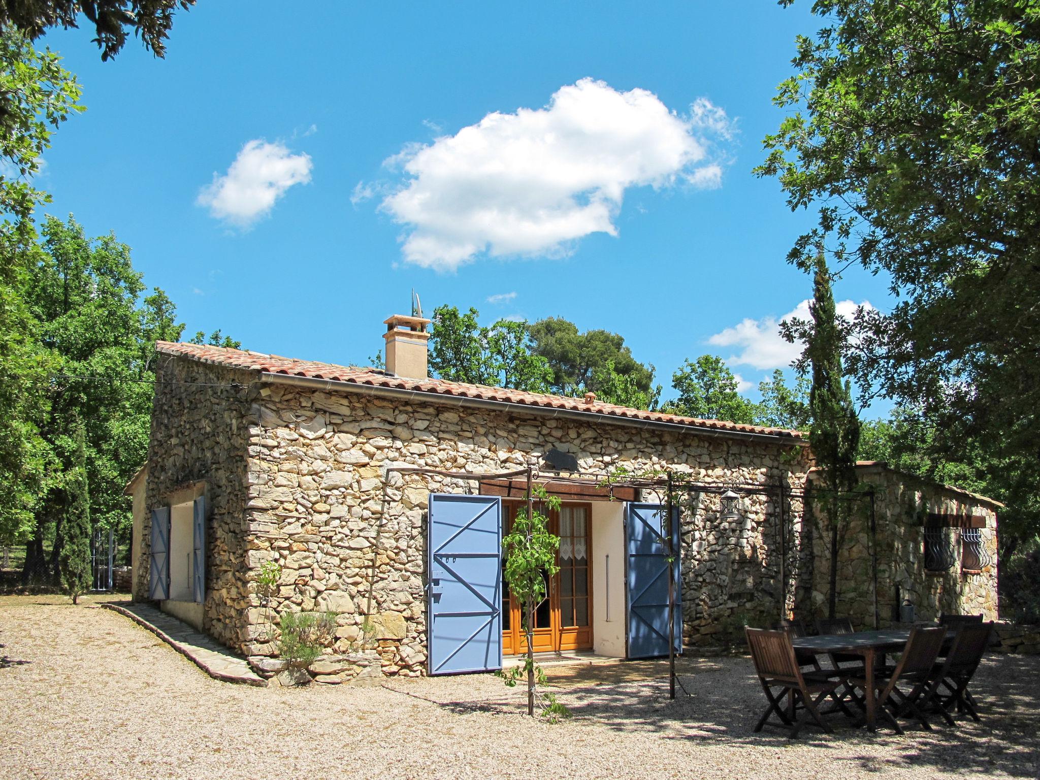 Foto 3 - Casa de 2 quartos em Régusse com piscina privada e jardim