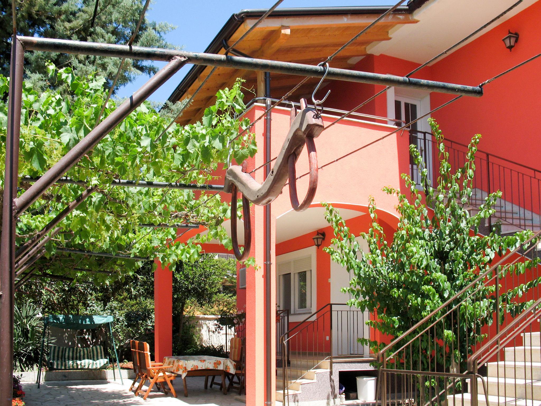 Photo 7 - Appartement de 3 chambres à Pula avec jardin et terrasse