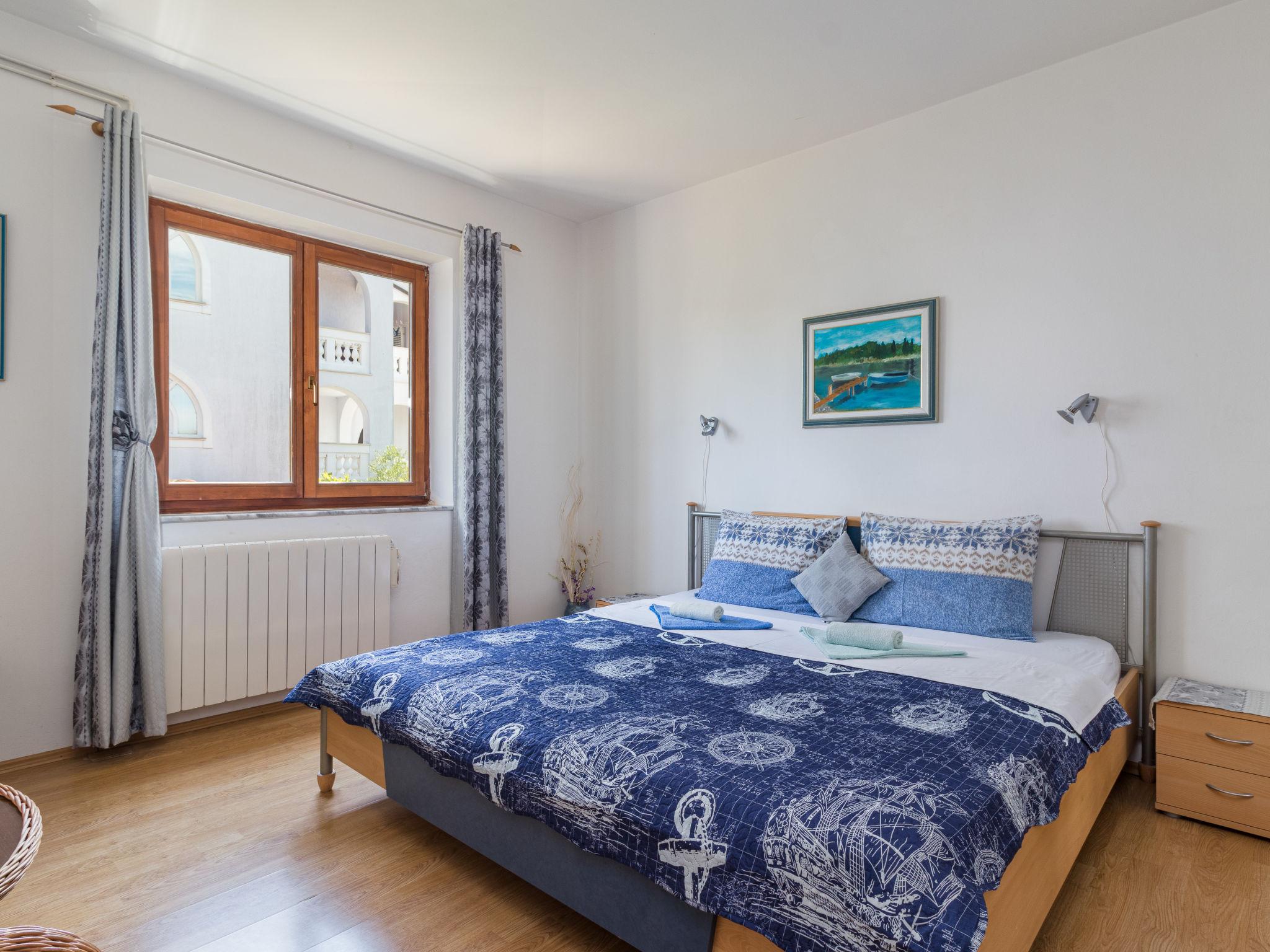 Foto 5 - Appartamento con 4 camere da letto a Medulin con terrazza e vista mare