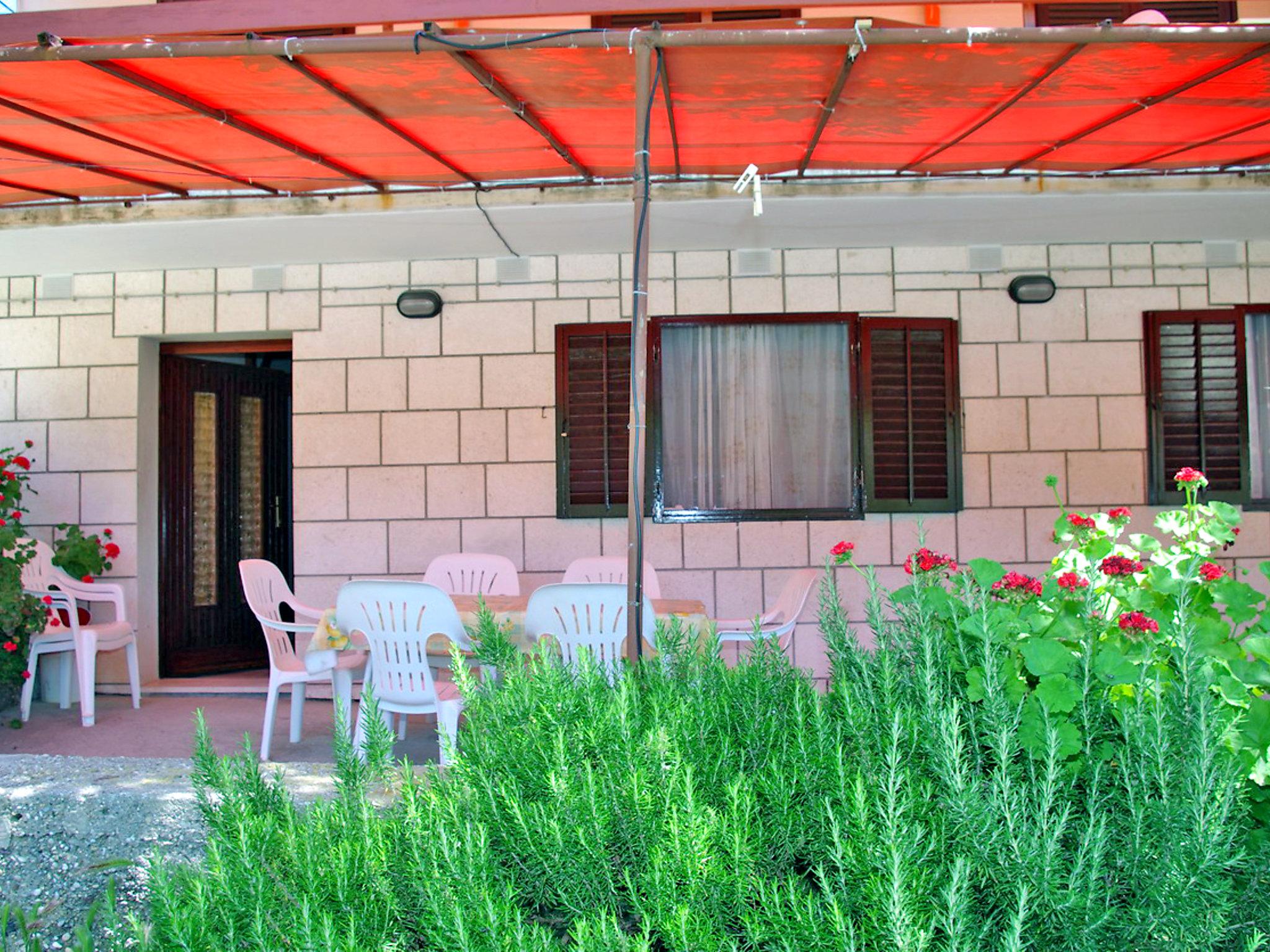 Photo 10 - Appartement de 2 chambres à Vela Luka avec terrasse et vues à la mer