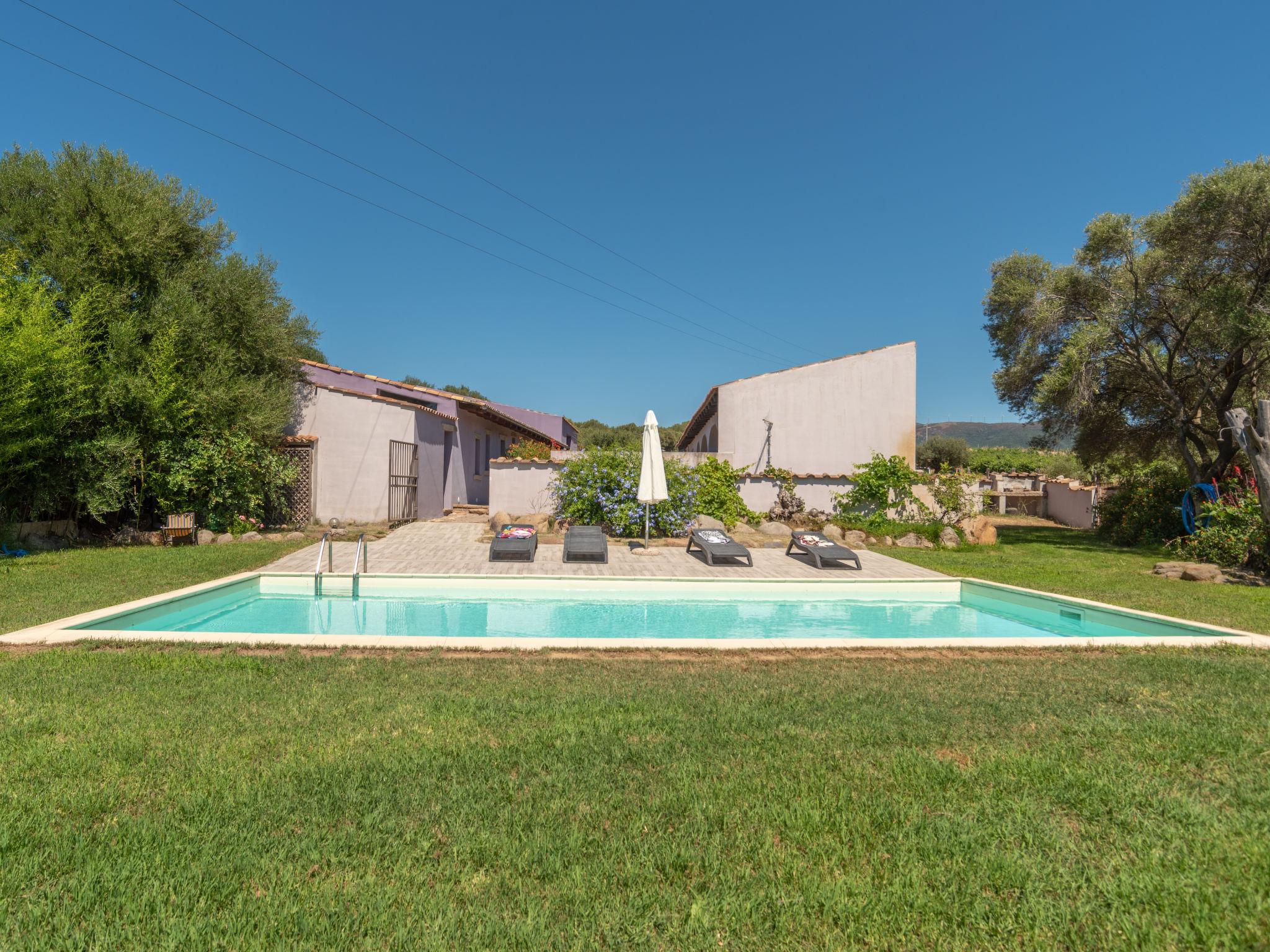 Photo 31 - Maison de 5 chambres à Viddalba avec piscine privée et vues à la mer