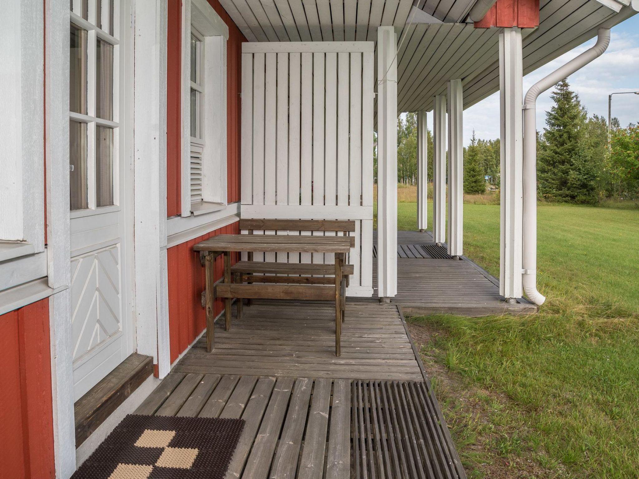 Foto 15 - Haus mit 1 Schlafzimmer in Kolari mit sauna und blick auf die berge