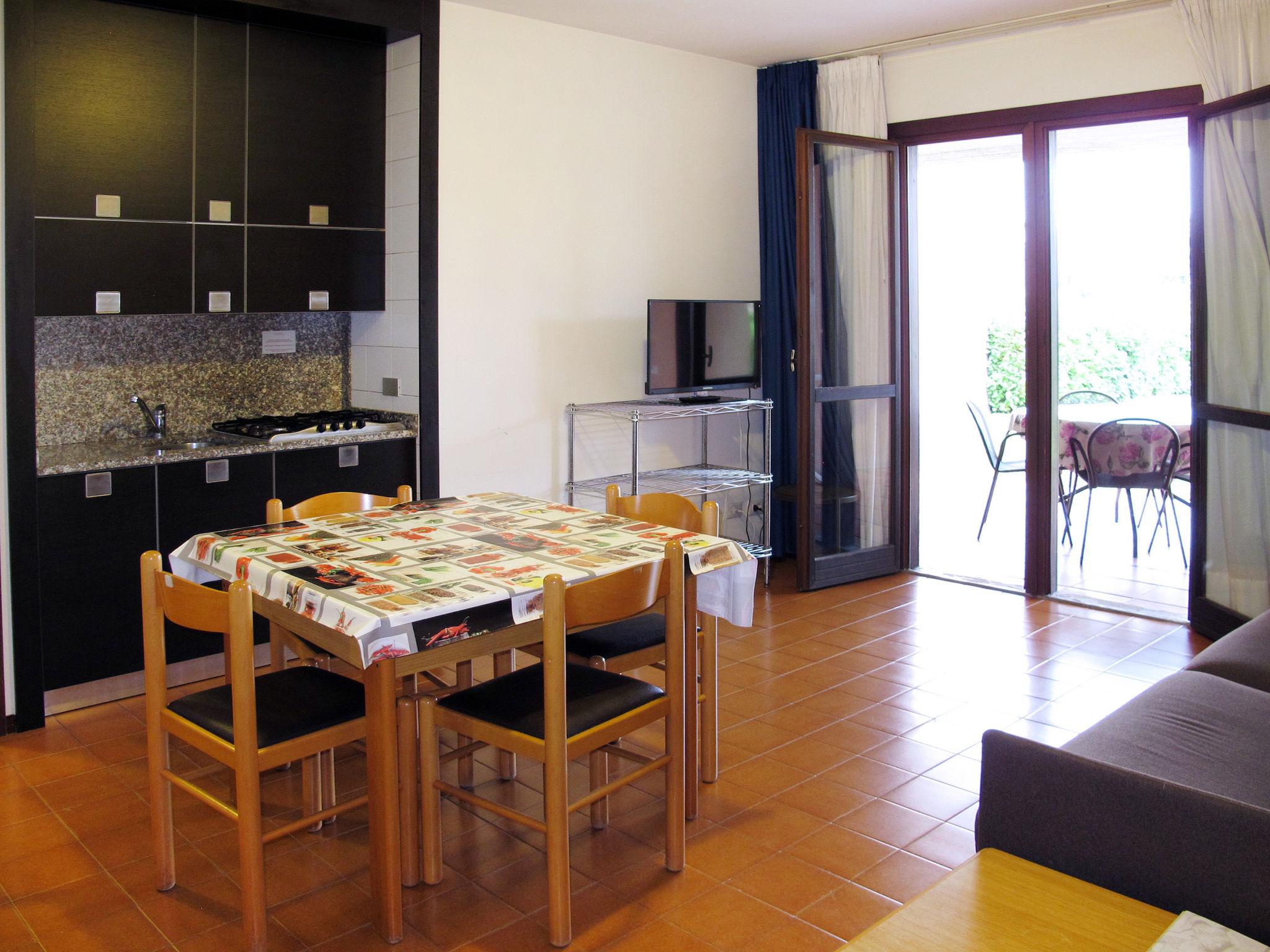 Photo 5 - 1 bedroom Apartment in Moniga del Garda with swimming pool and mountain view