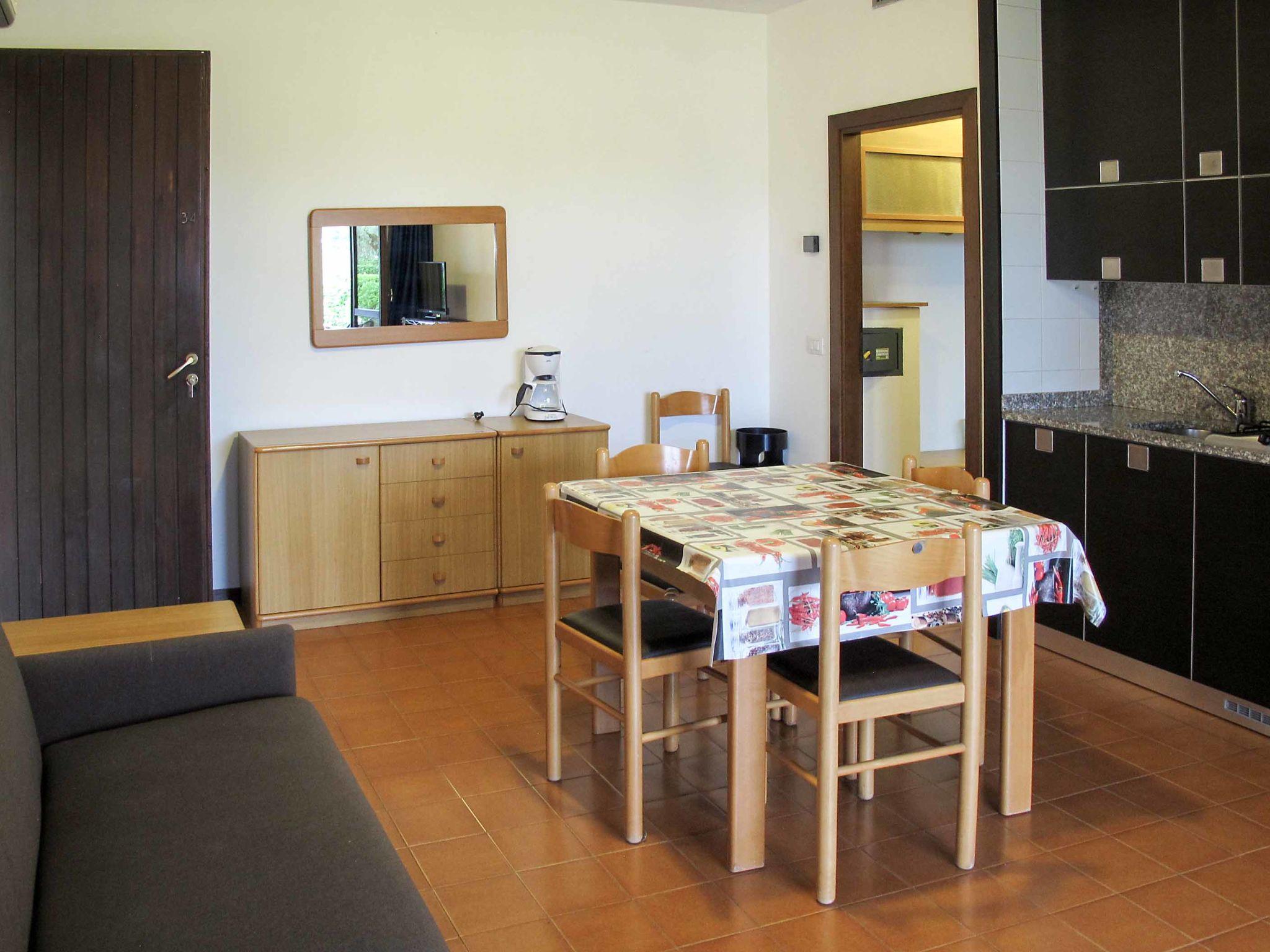 Foto 7 - Apartment mit 1 Schlafzimmer in Moniga del Garda mit schwimmbad und blick auf die berge