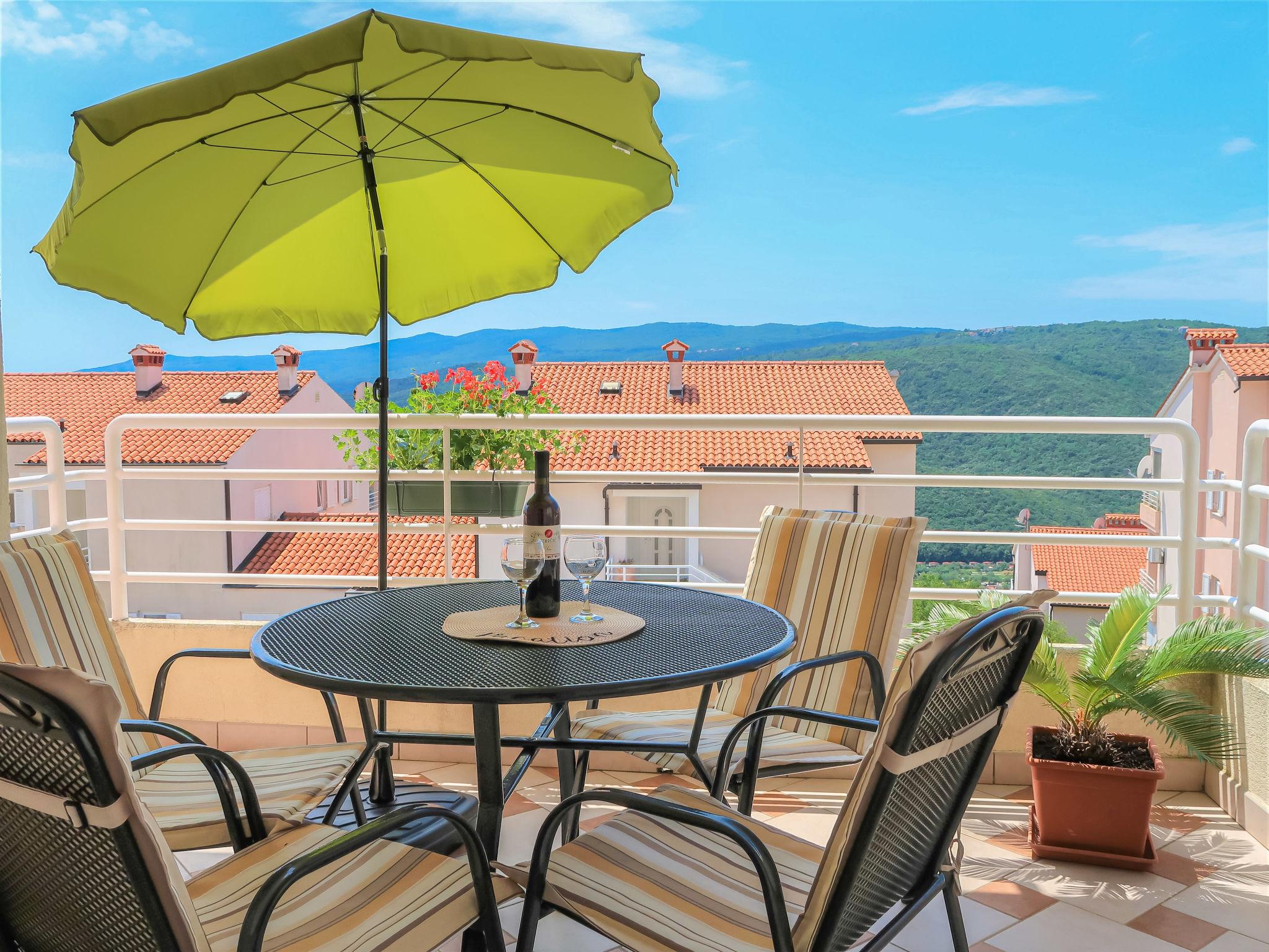 Photo 1 - 2 bedroom Apartment in Labin with sea view