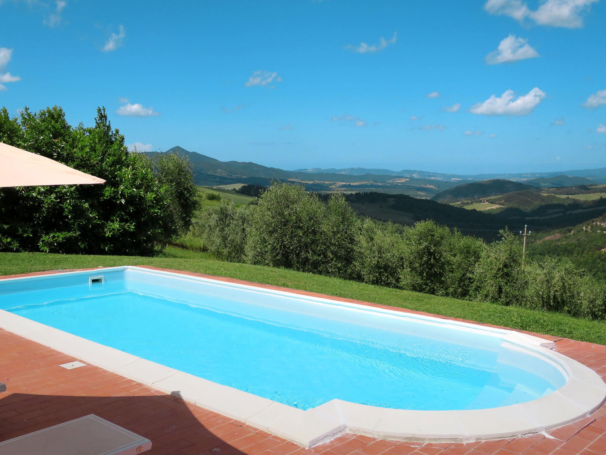 Photo 17 - Maison en Pomarance avec piscine privée et jardin