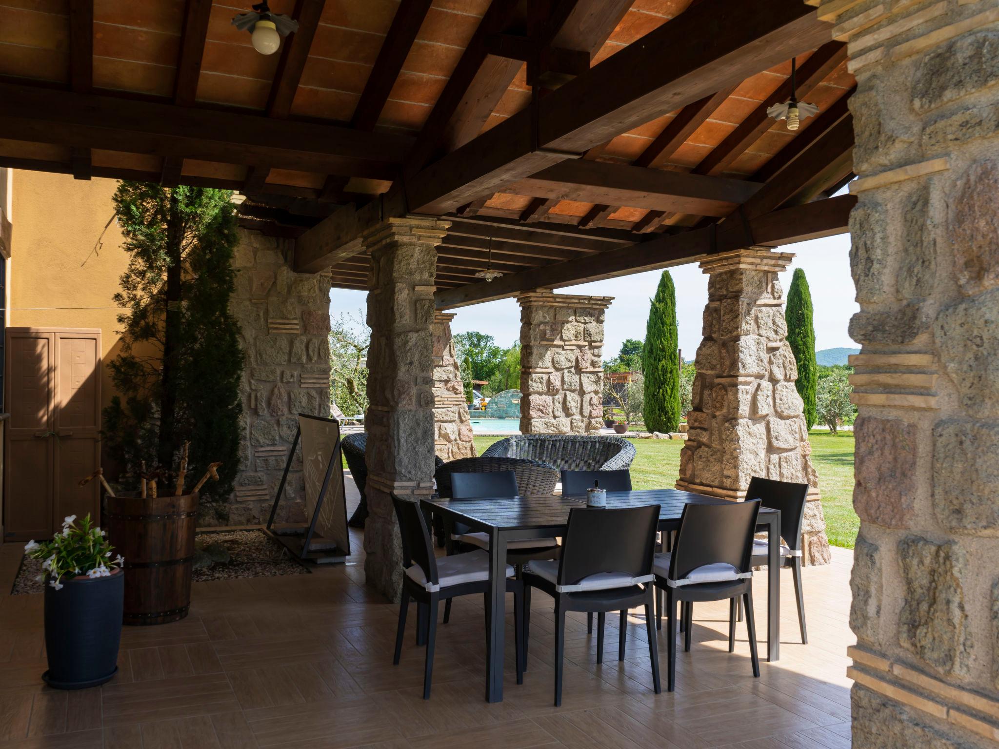 Photo 6 - Maison de 1 chambre à Sutri avec piscine privée et vues sur la montagne