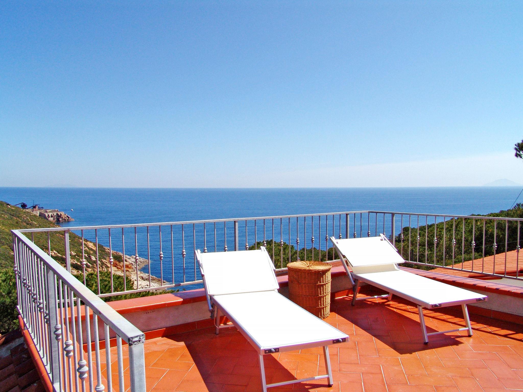 Photo 1 - 1 bedroom House in Capoliveri with garden and sea view
