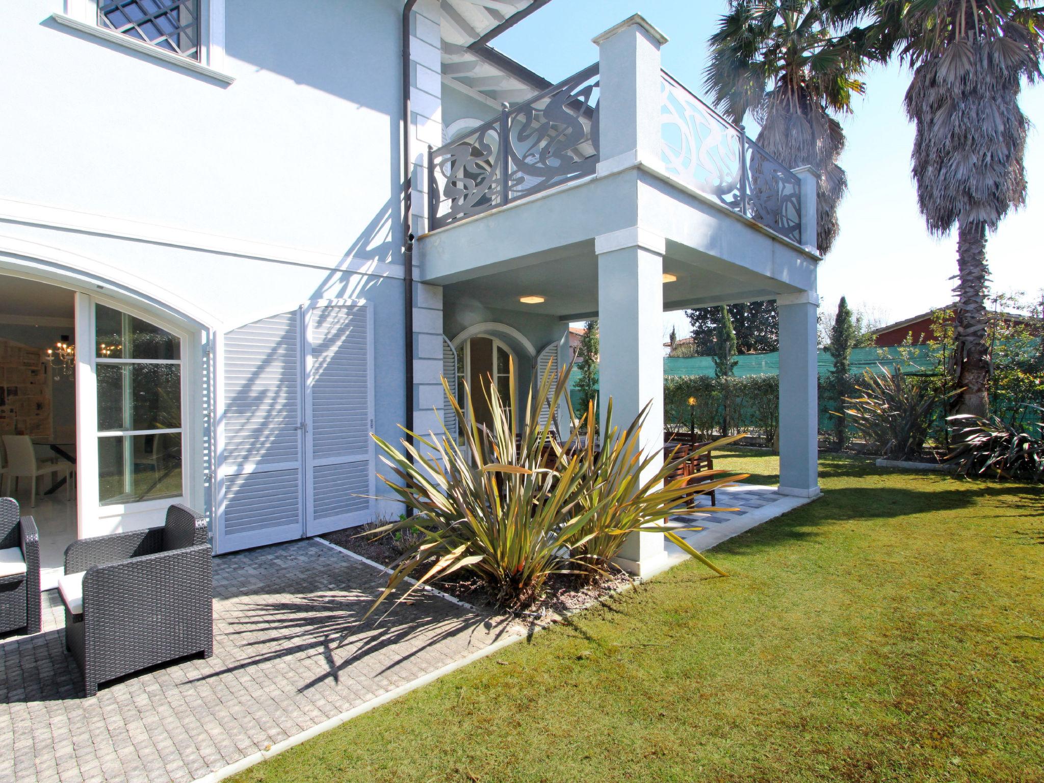 Photo 35 - Maison de 4 chambres à Forte dei Marmi avec piscine privée et vues à la mer