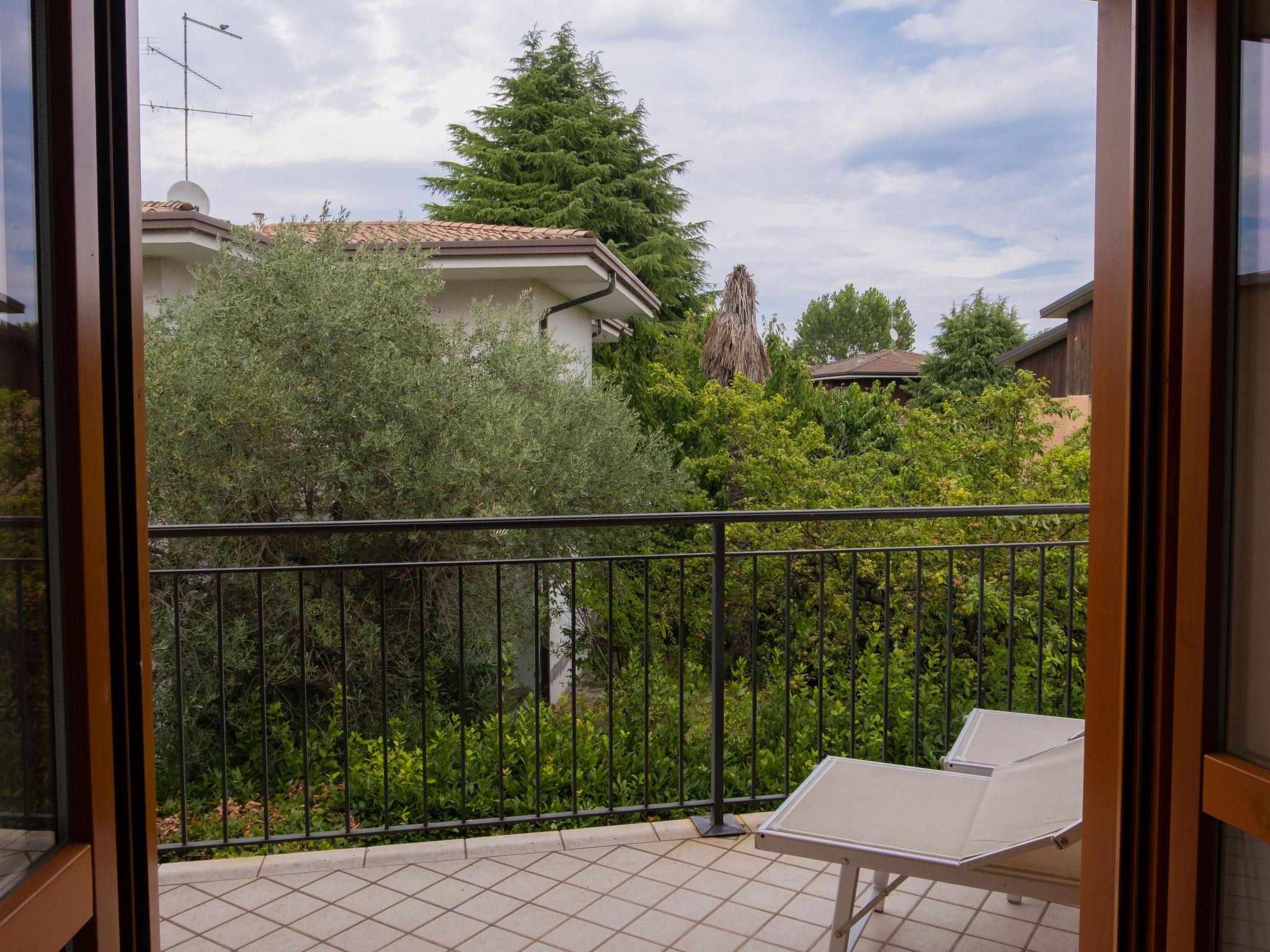 Photo 13 - Appartement de 1 chambre à Sirmione avec piscine et jardin